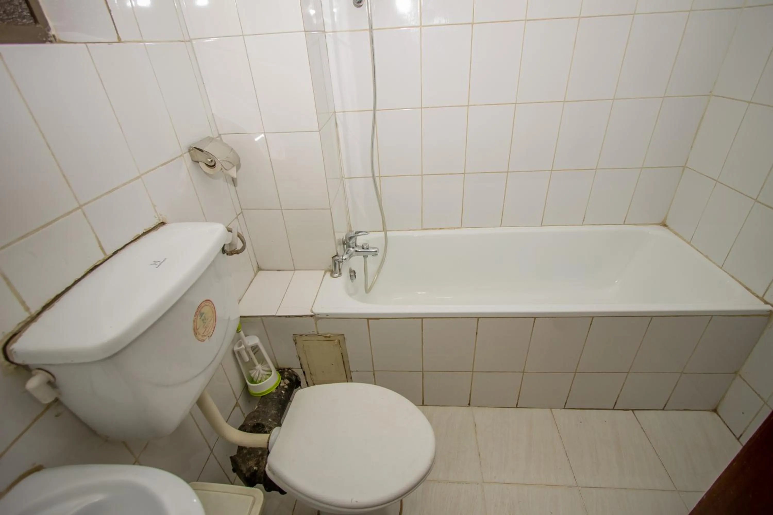 Bathroom in Holiday Express Hotel Kampala