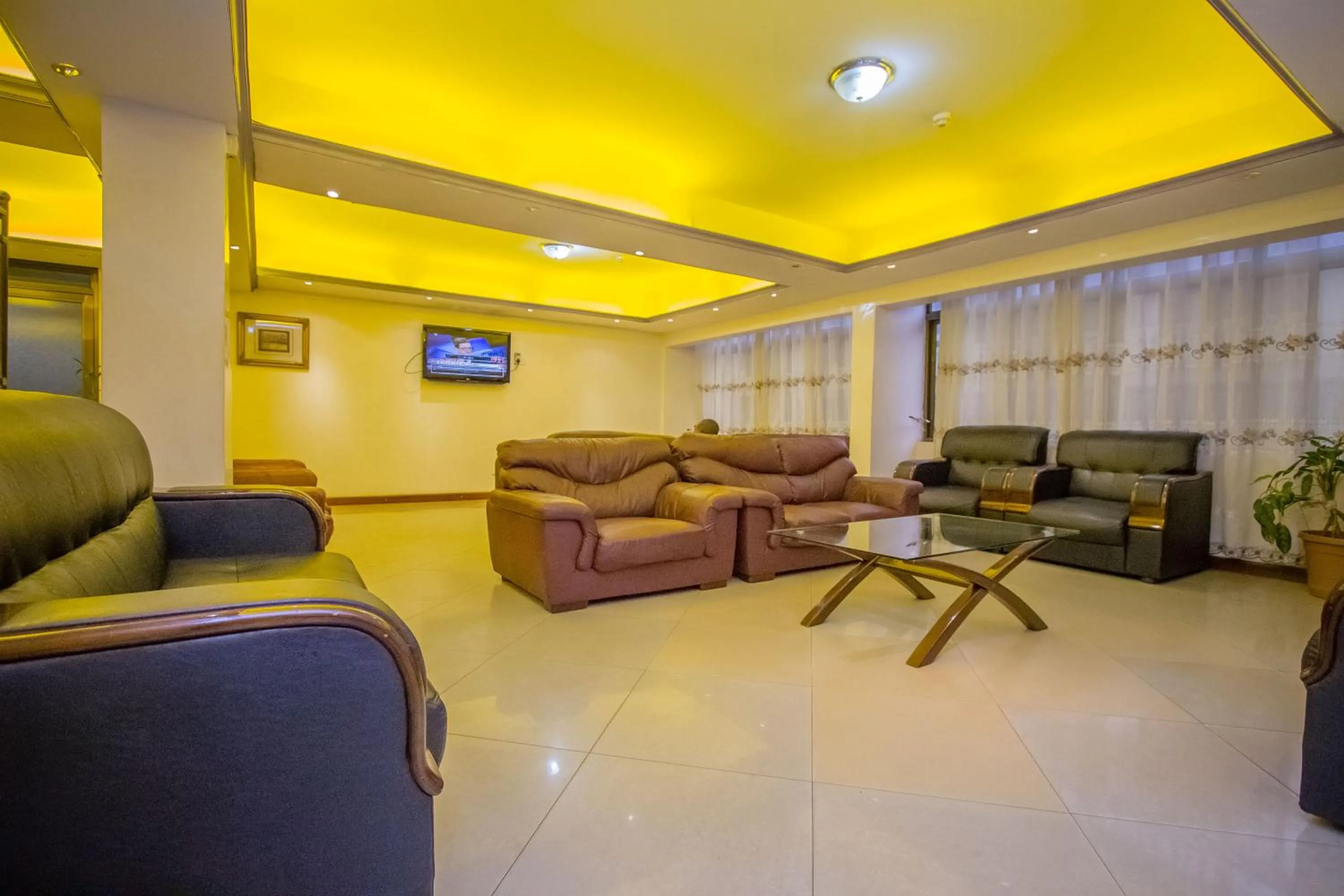 Lobby or reception in Holiday Express Hotel Kampala