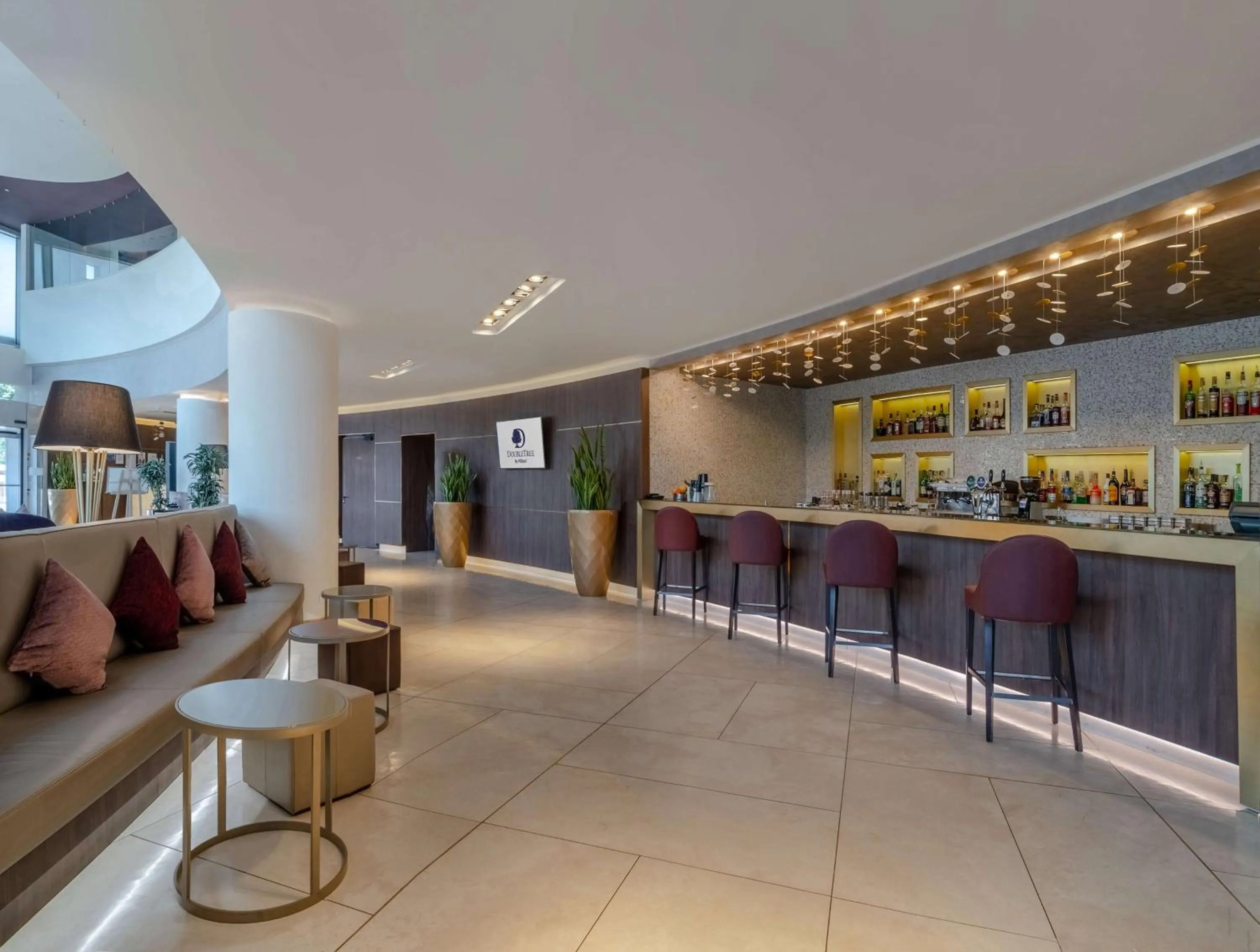 Lounge or bar in DoubleTree by Hilton Yerevan City Centre
