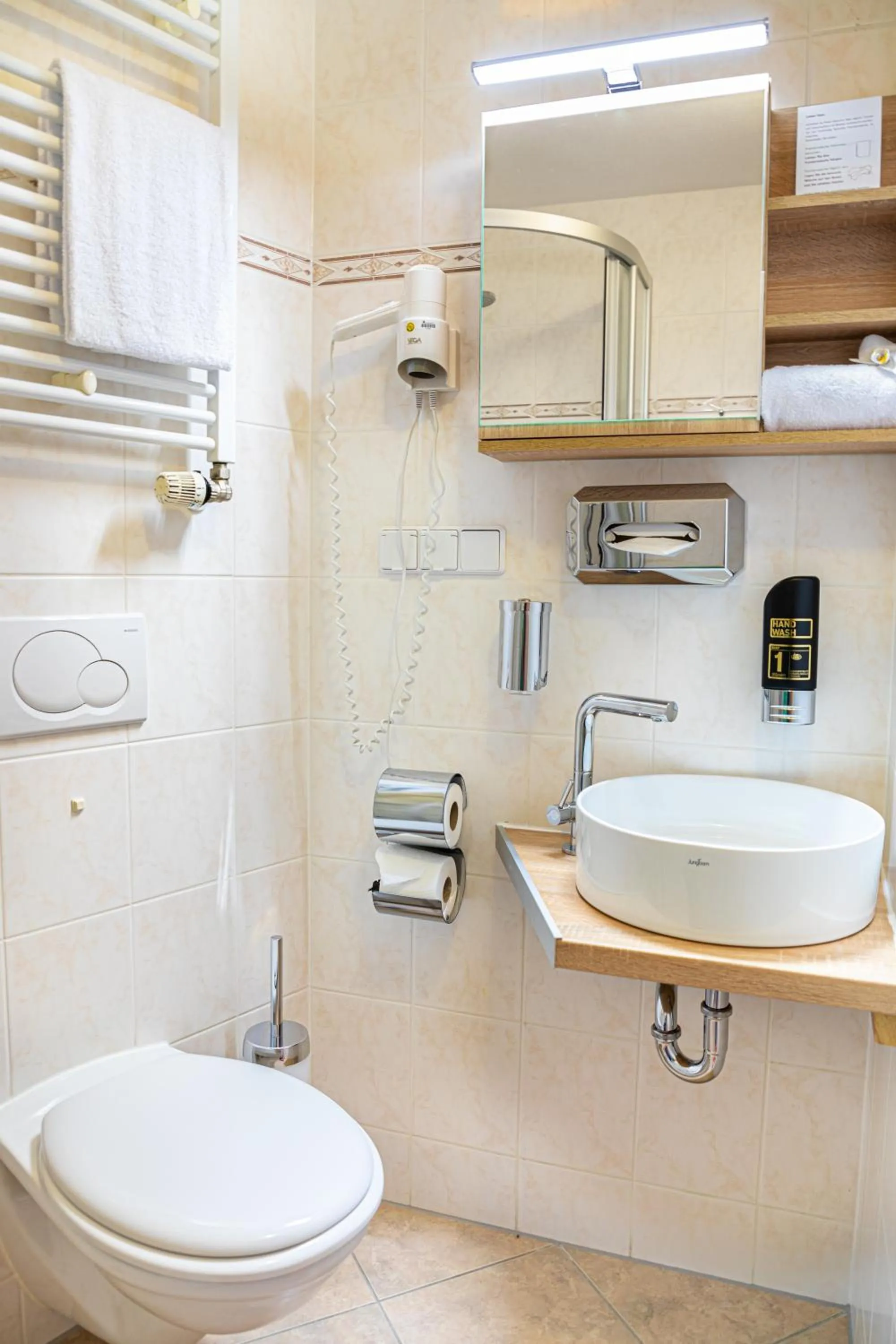Bathroom in Hotel Elbpromenade