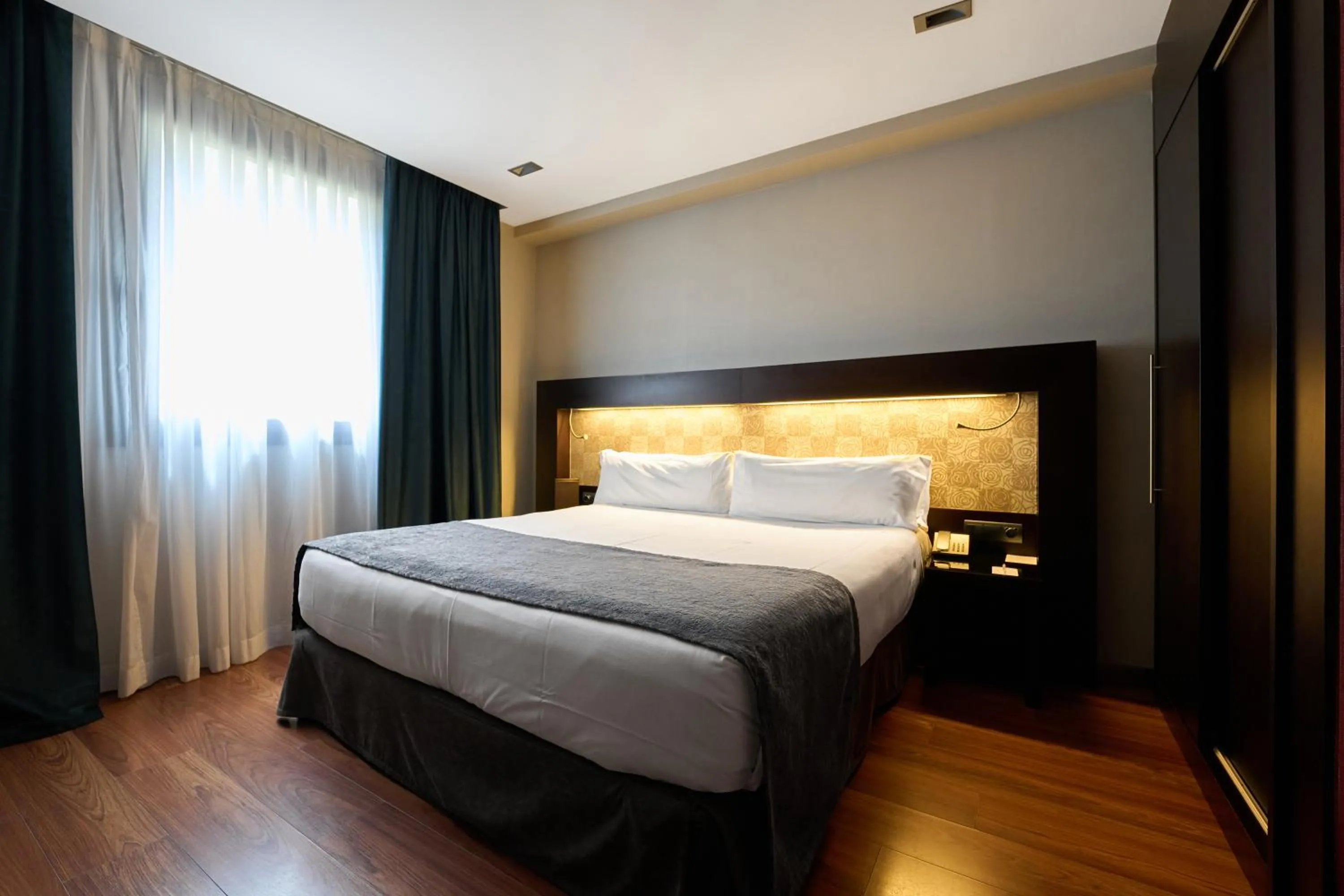 Bed in Catalonia Port