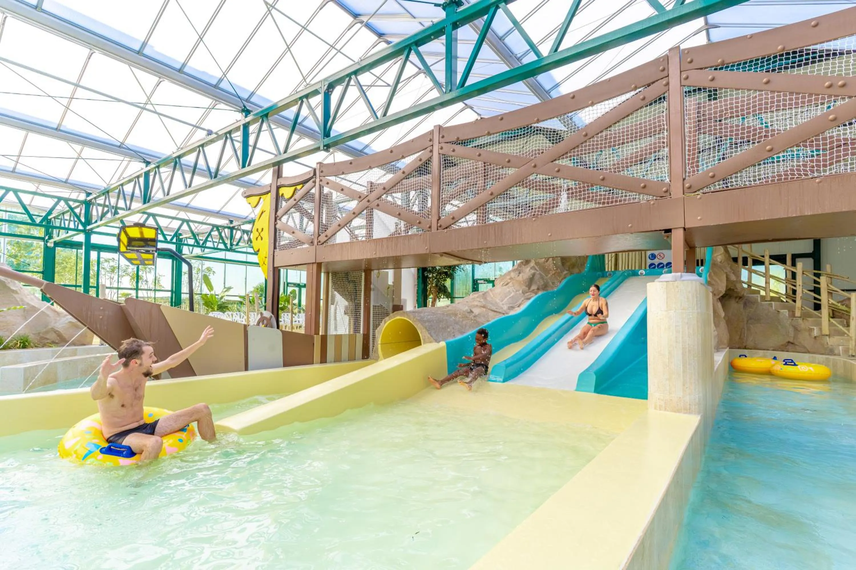 Aqua park in Camping Le Parc de Paris