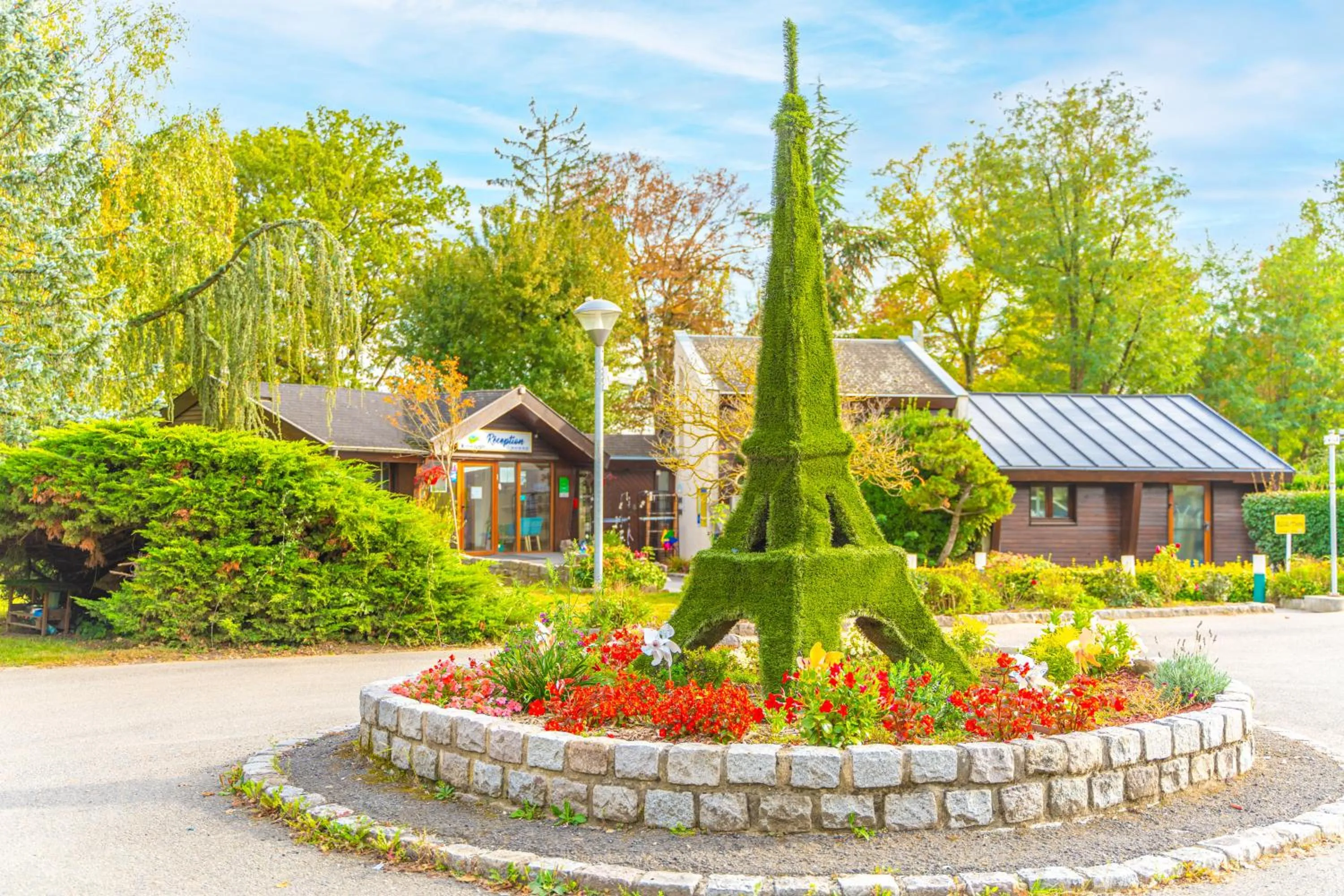 Property building in Camping Le Parc de Paris