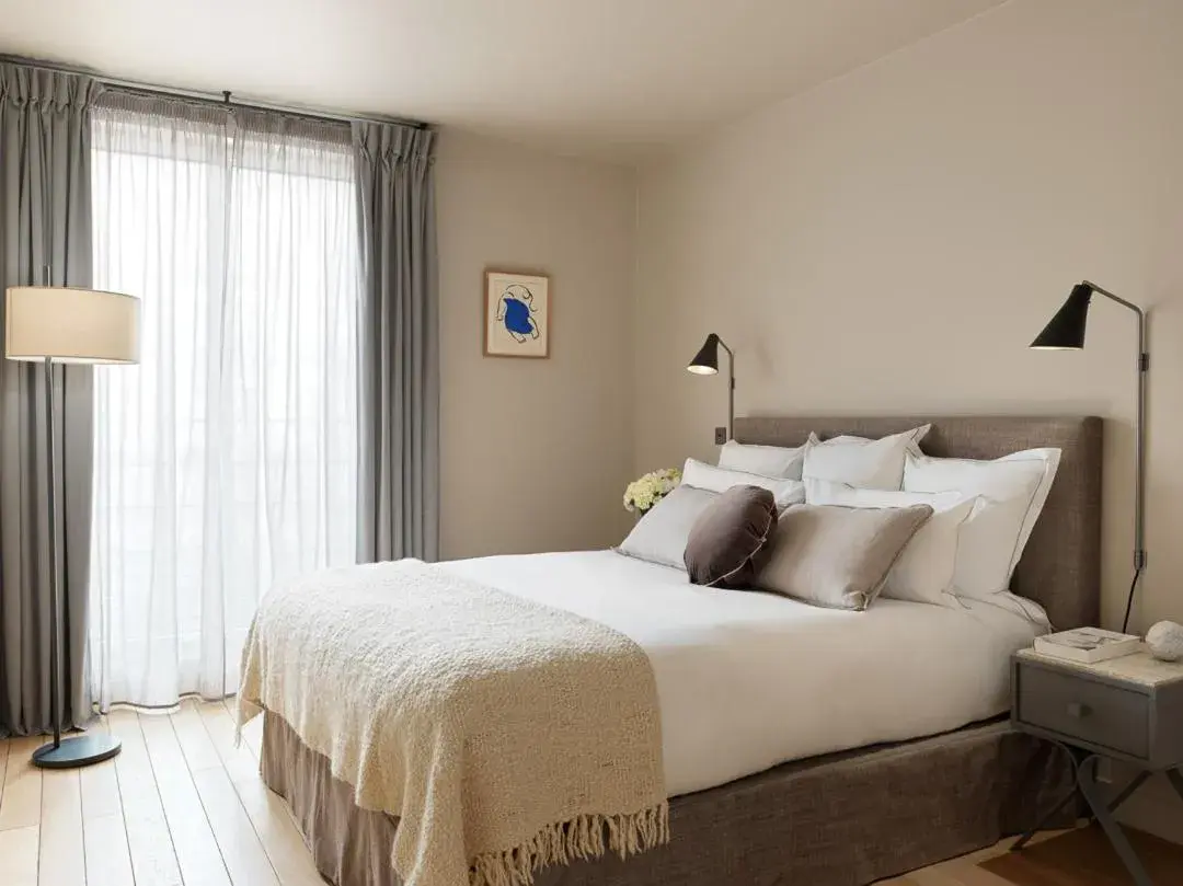 Deluxe Double Room in Hotel de Pourtales Deluxe Double Room in Hotel de Pourtales