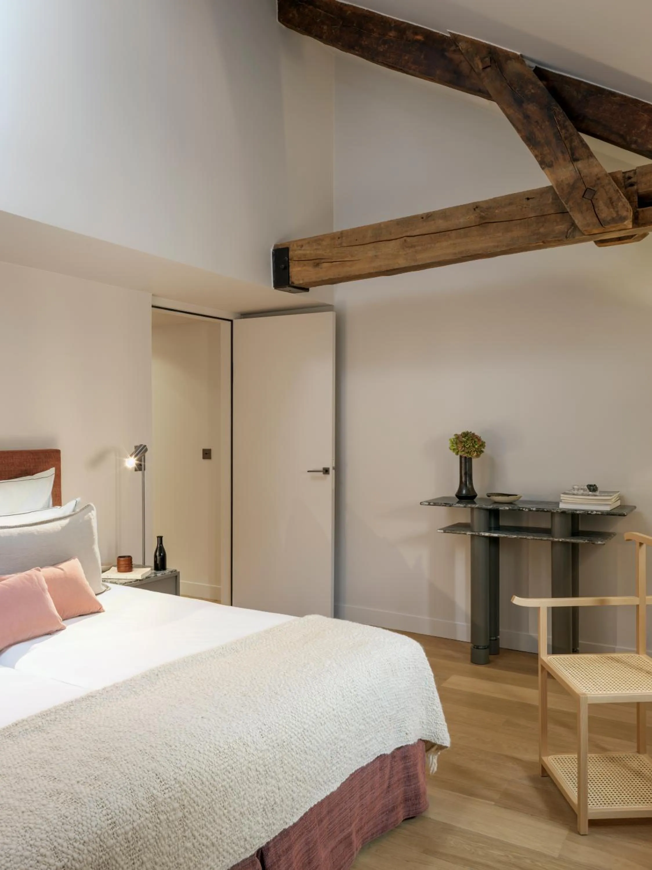 Bed in Hotel de Pourtales