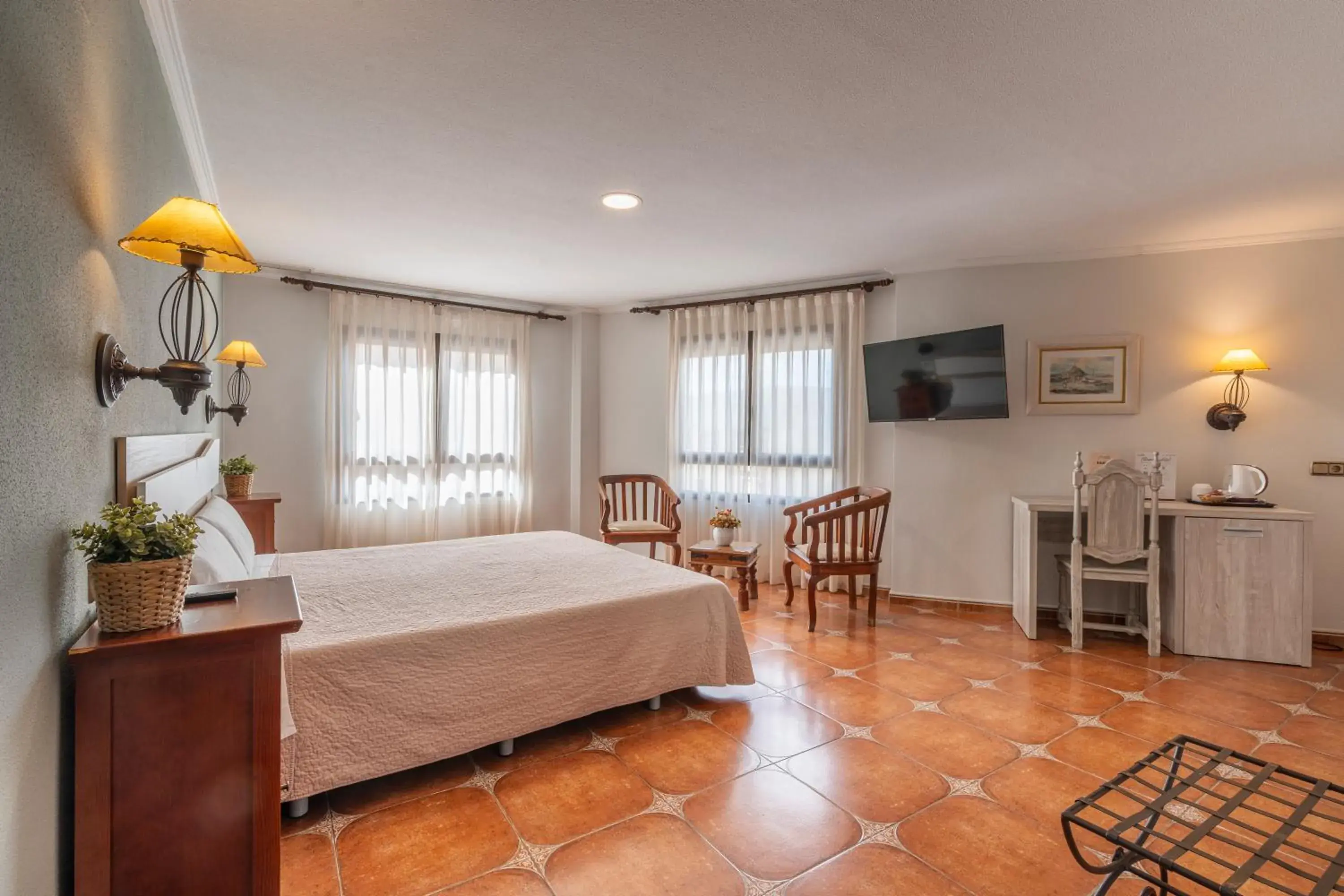 Queen Room in Hostal La Posada Queen Room in Hostal La Posada