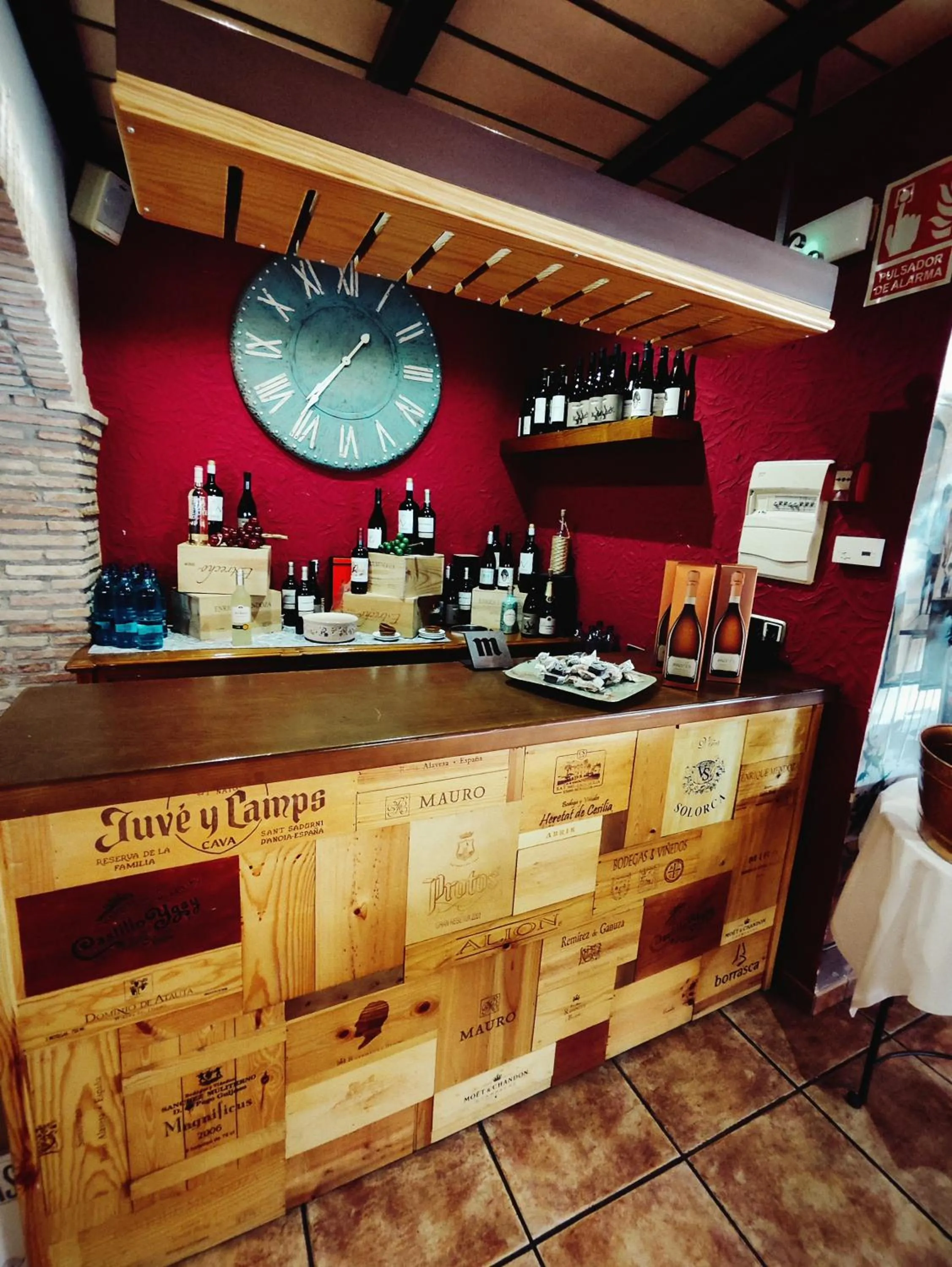 Restaurant/places to eat in Hostal La Posada