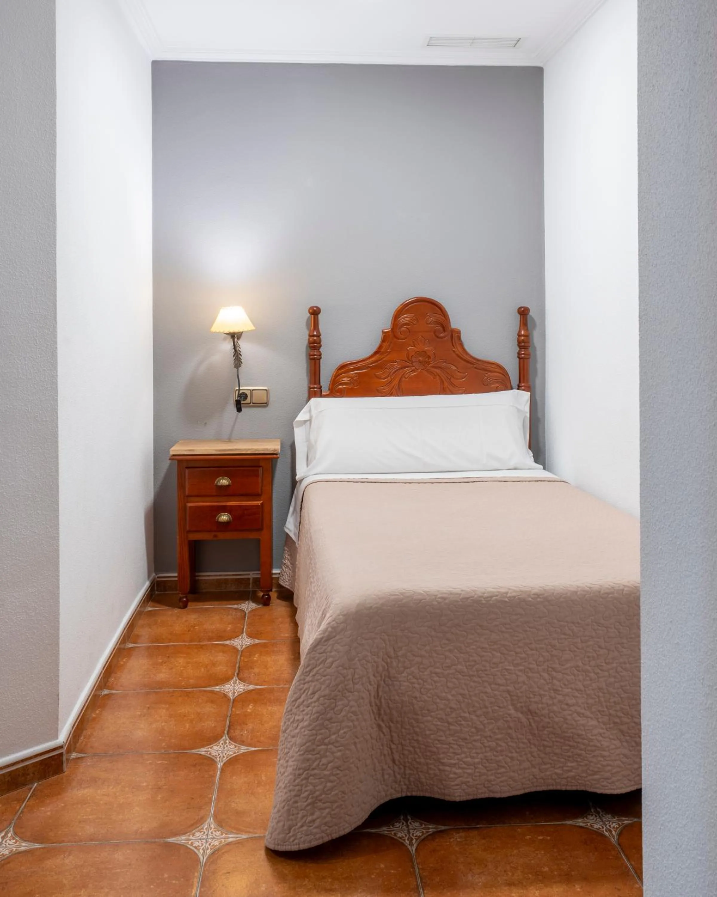 Bed in Hostal La Posada