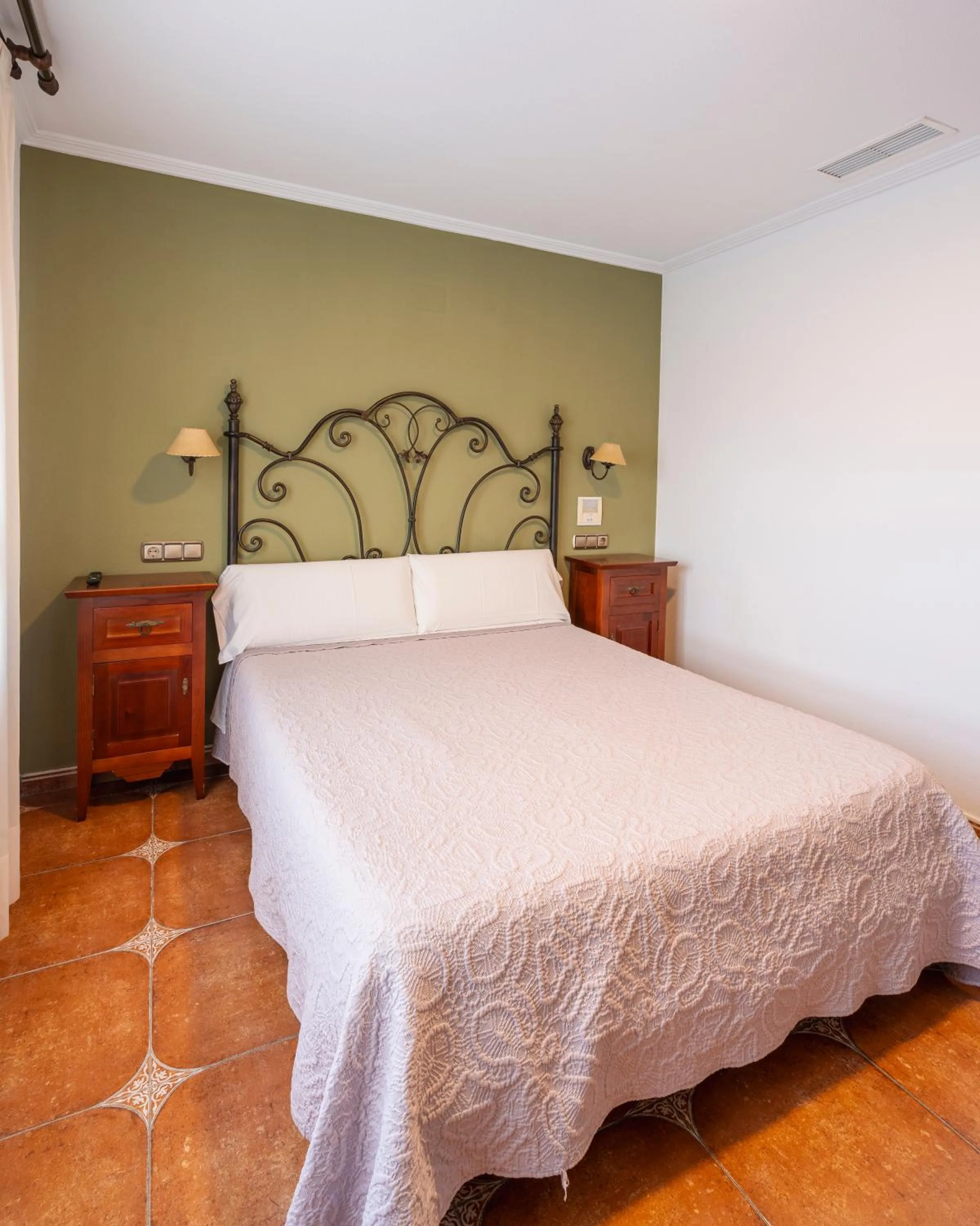 Bed in Hostal La Posada