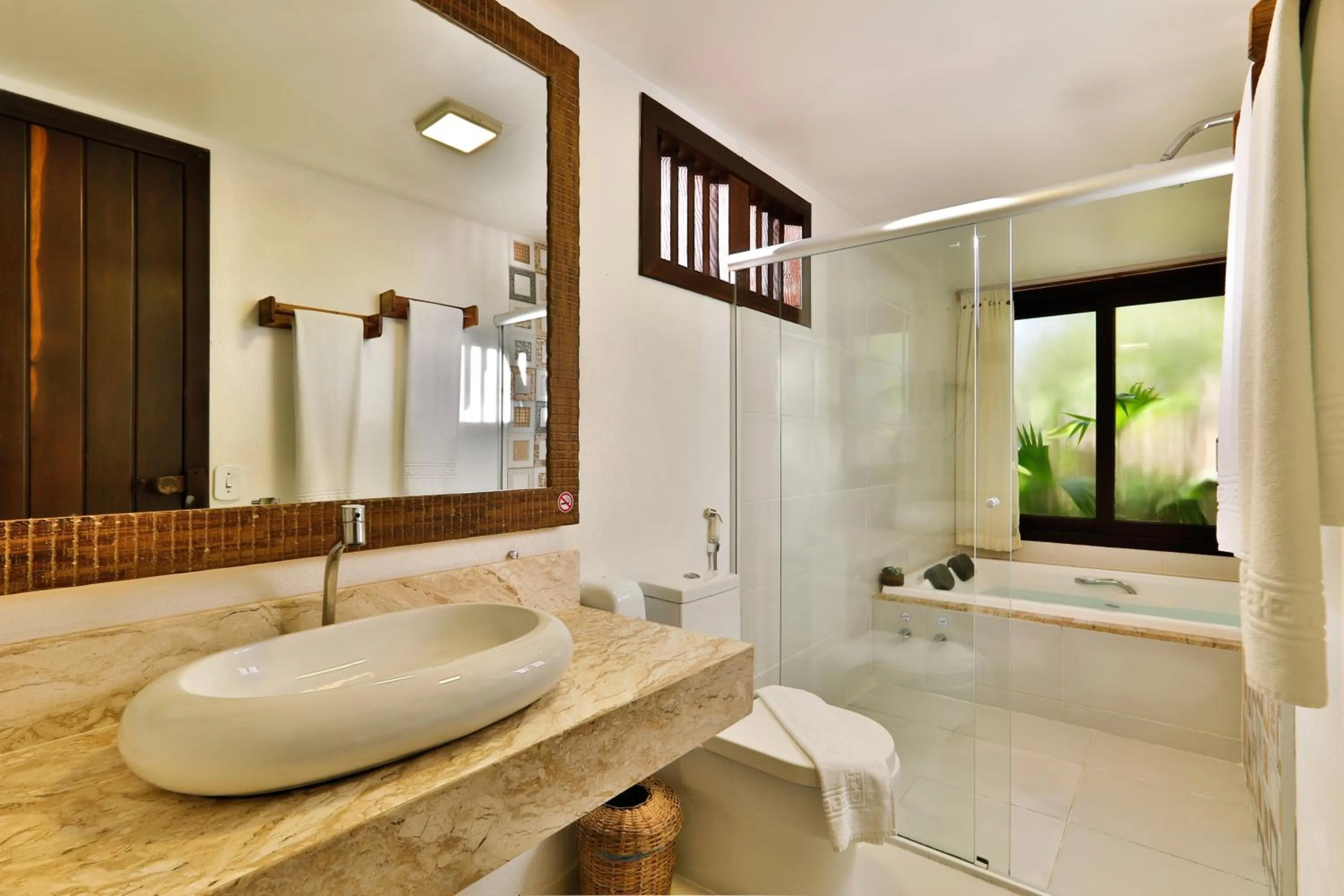 Hot Tub in Paraíso Ecológico Pousada & SPA