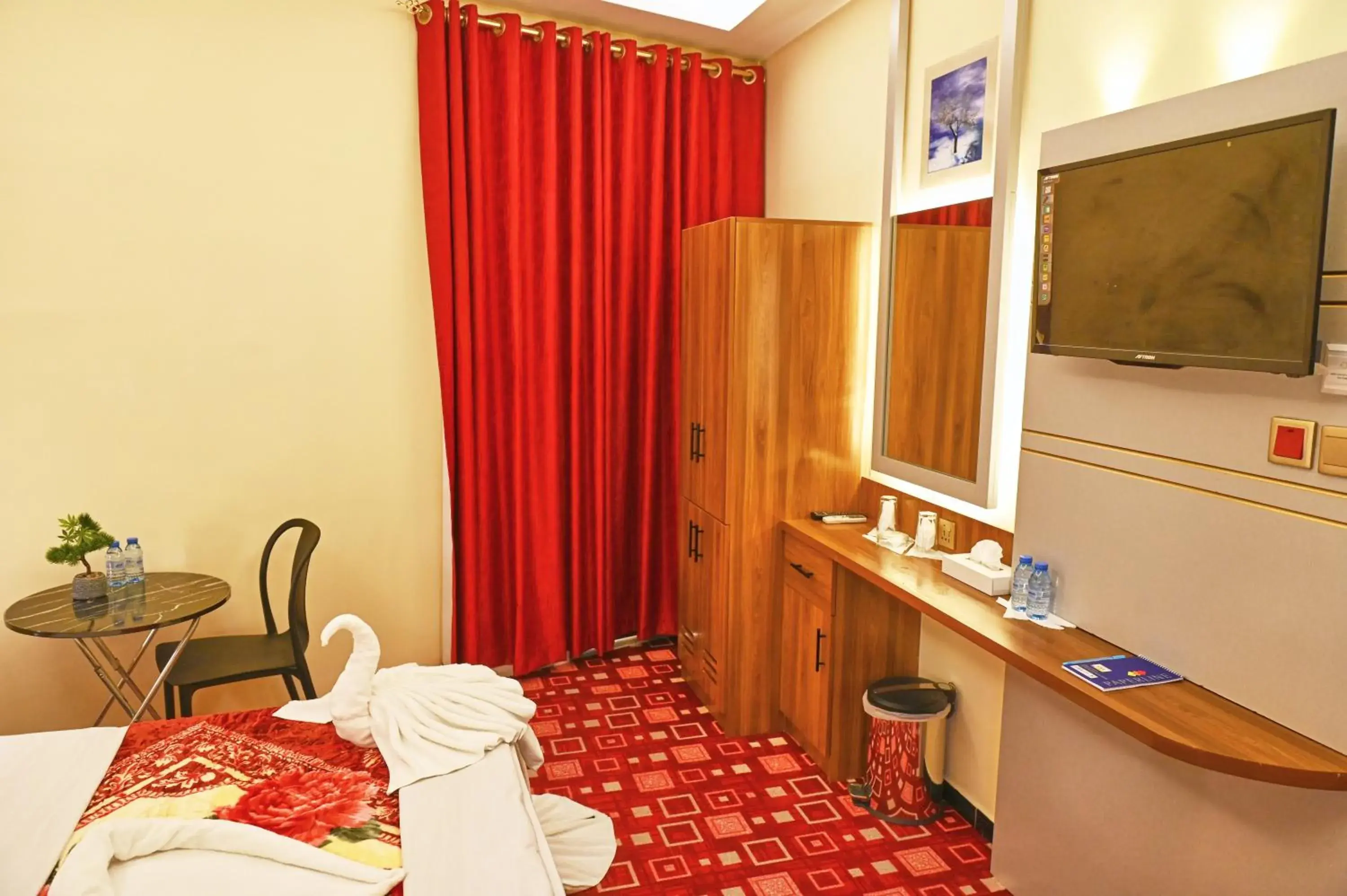 Bed in Tanha Palace Hotel Bed in Tanha Palace Hotel