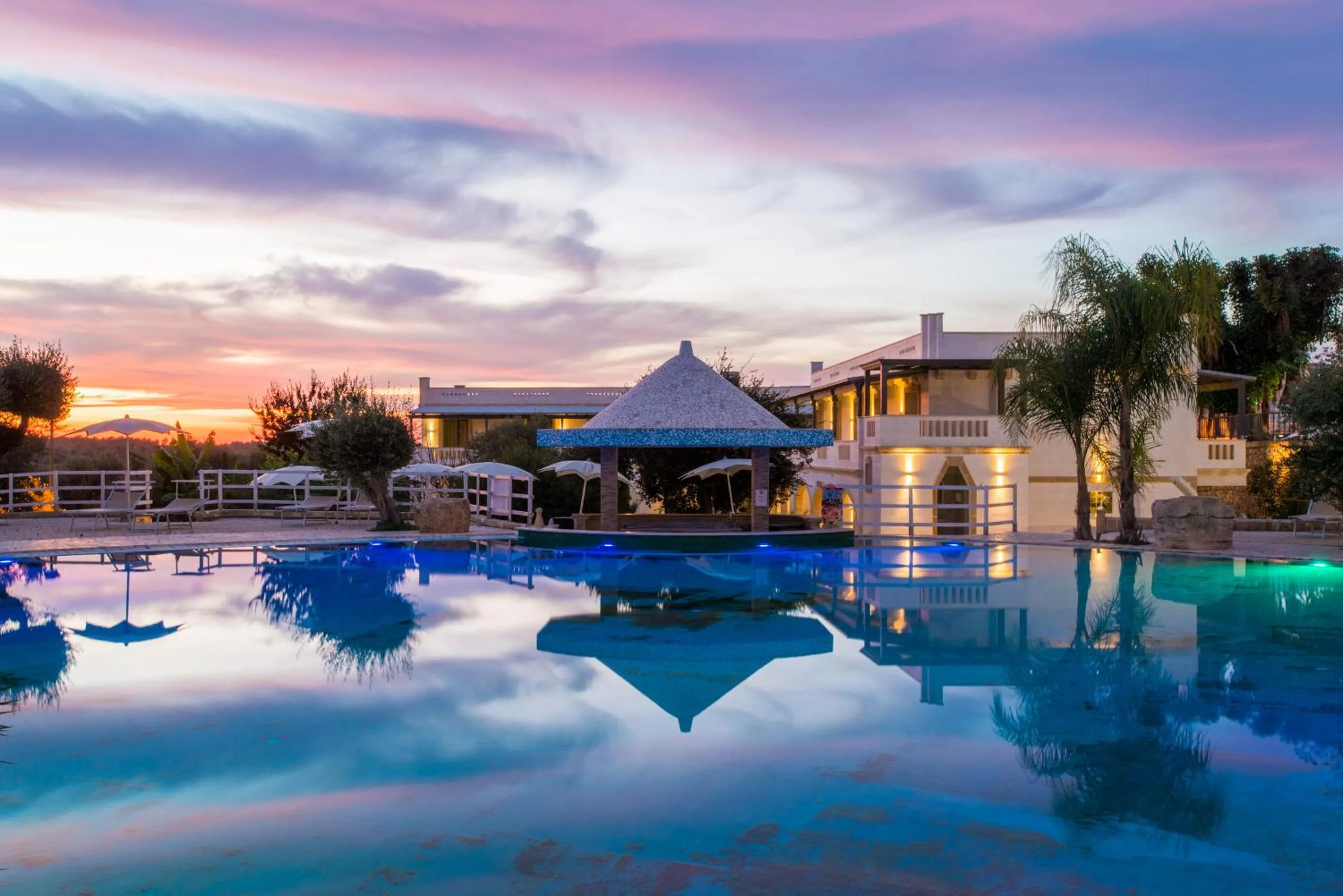 Sunset in Eden Resort Country