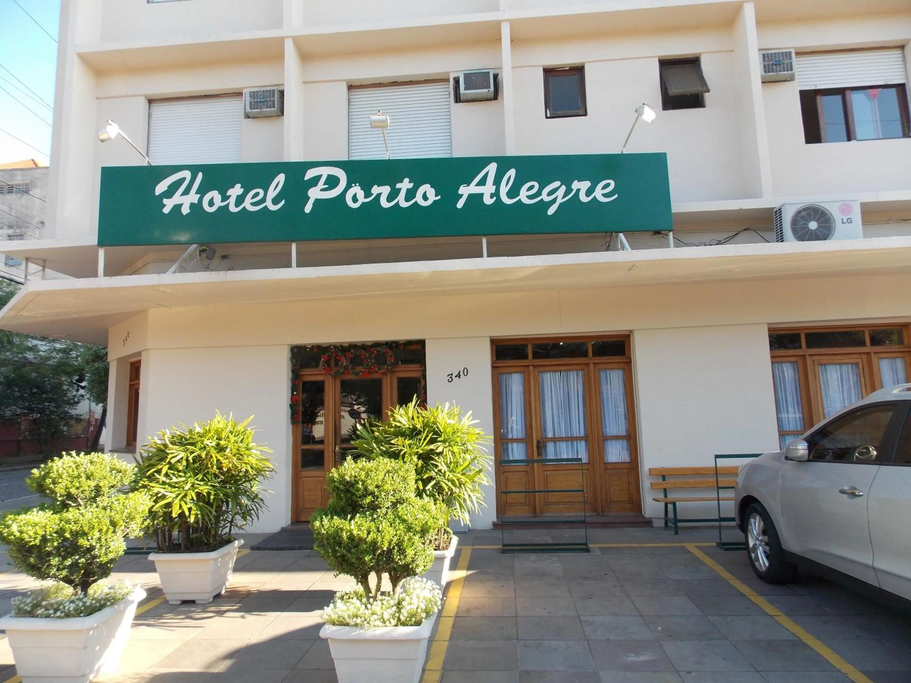 Property building in Hotel Porto Alegre