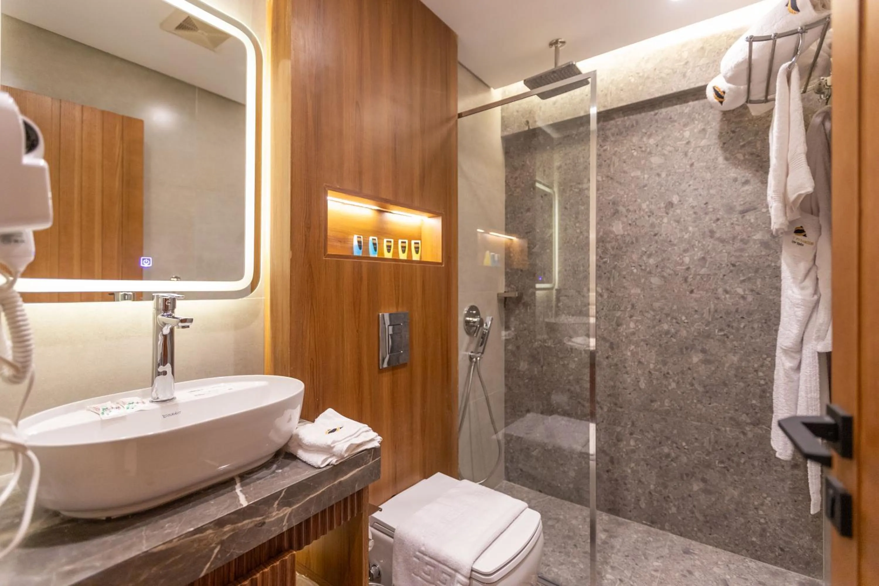Shower in Galaxy Pyramids View INN