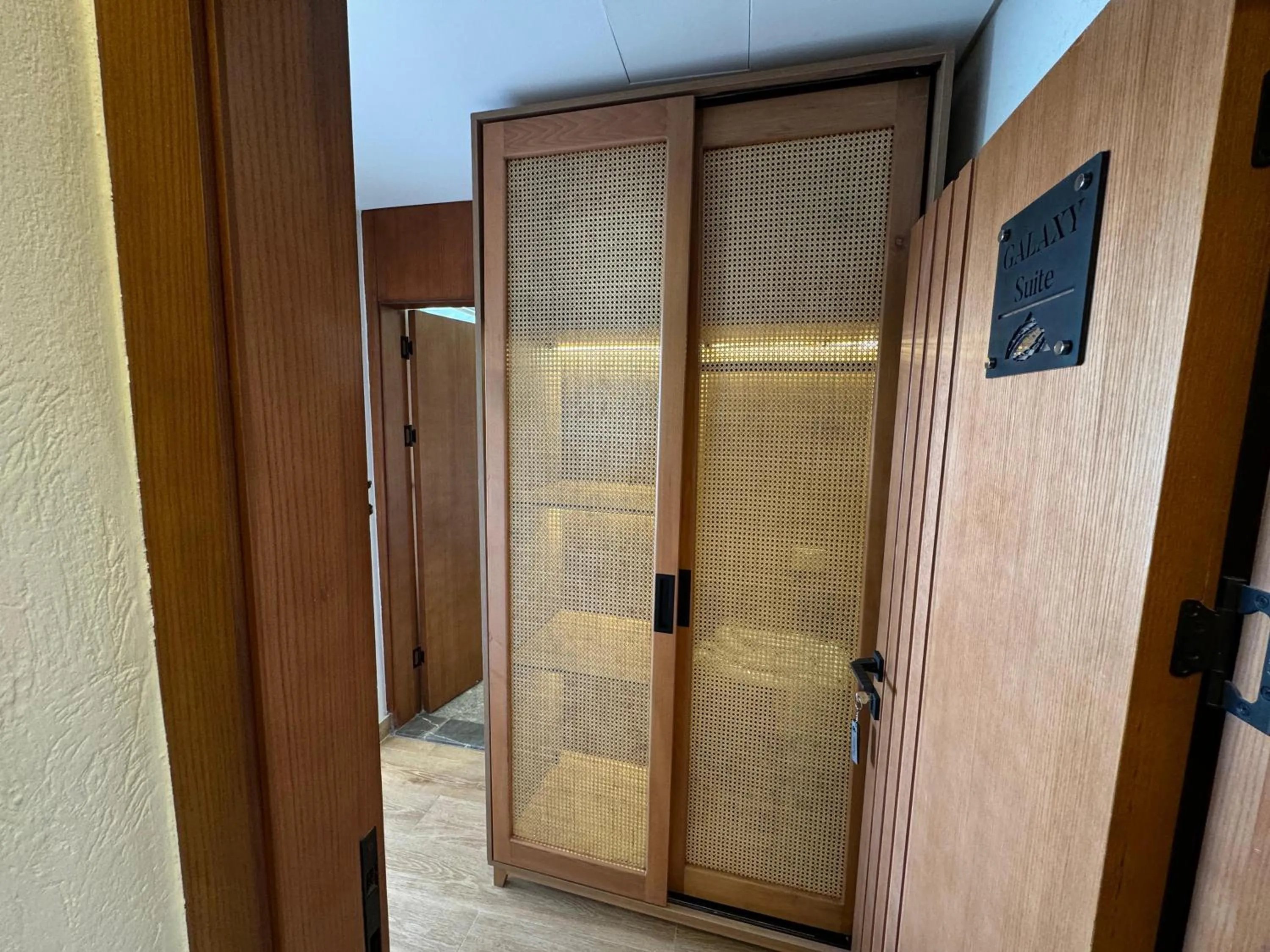 wardrobe in Galaxy Pyramids View INN