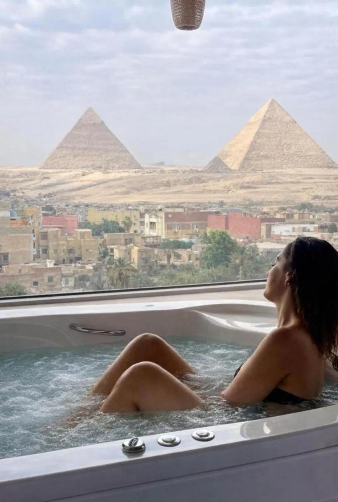 Shower in Galaxy Pyramids View INN