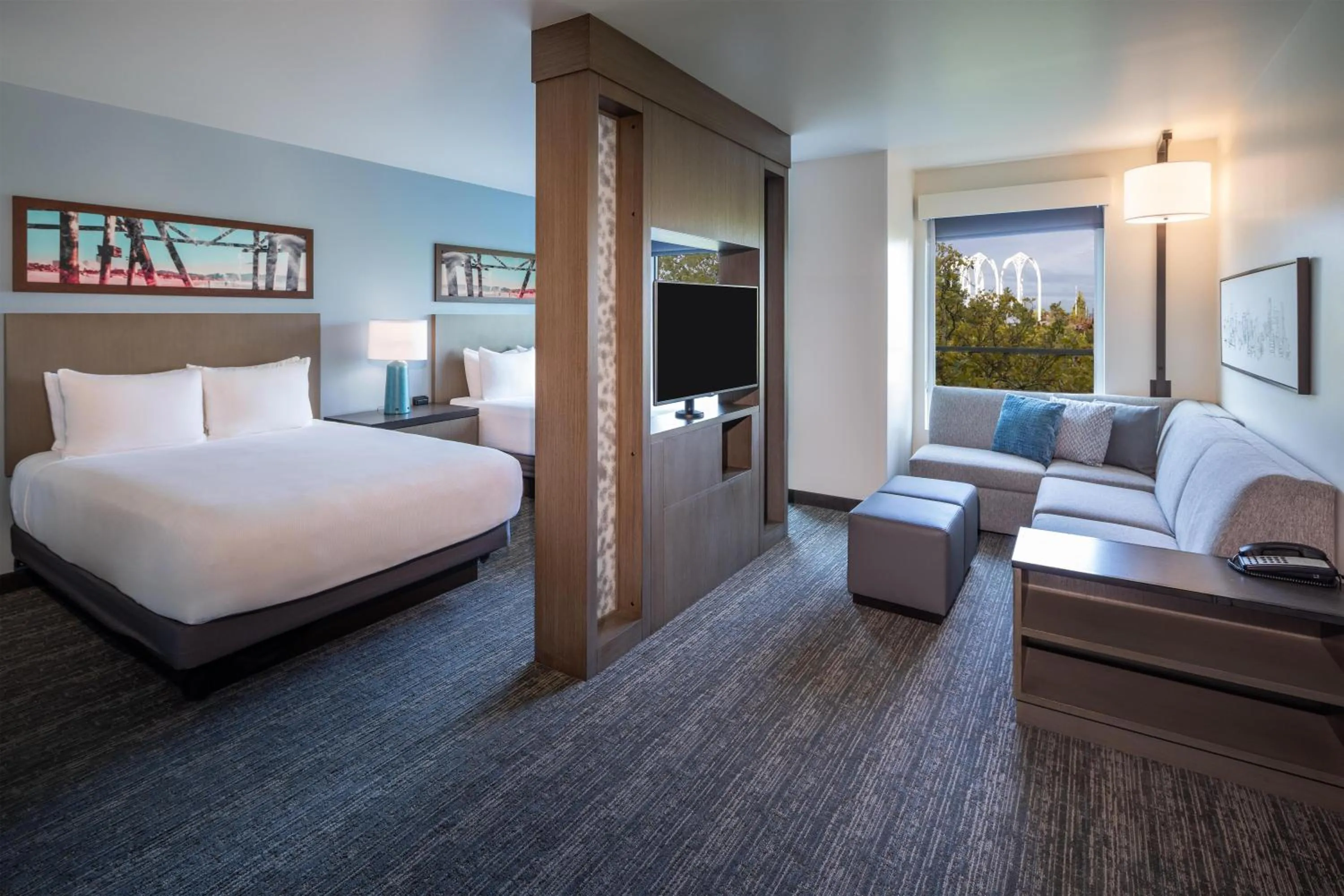 Photo of the whole room, Bed in Hyatt House Seattle Downtown