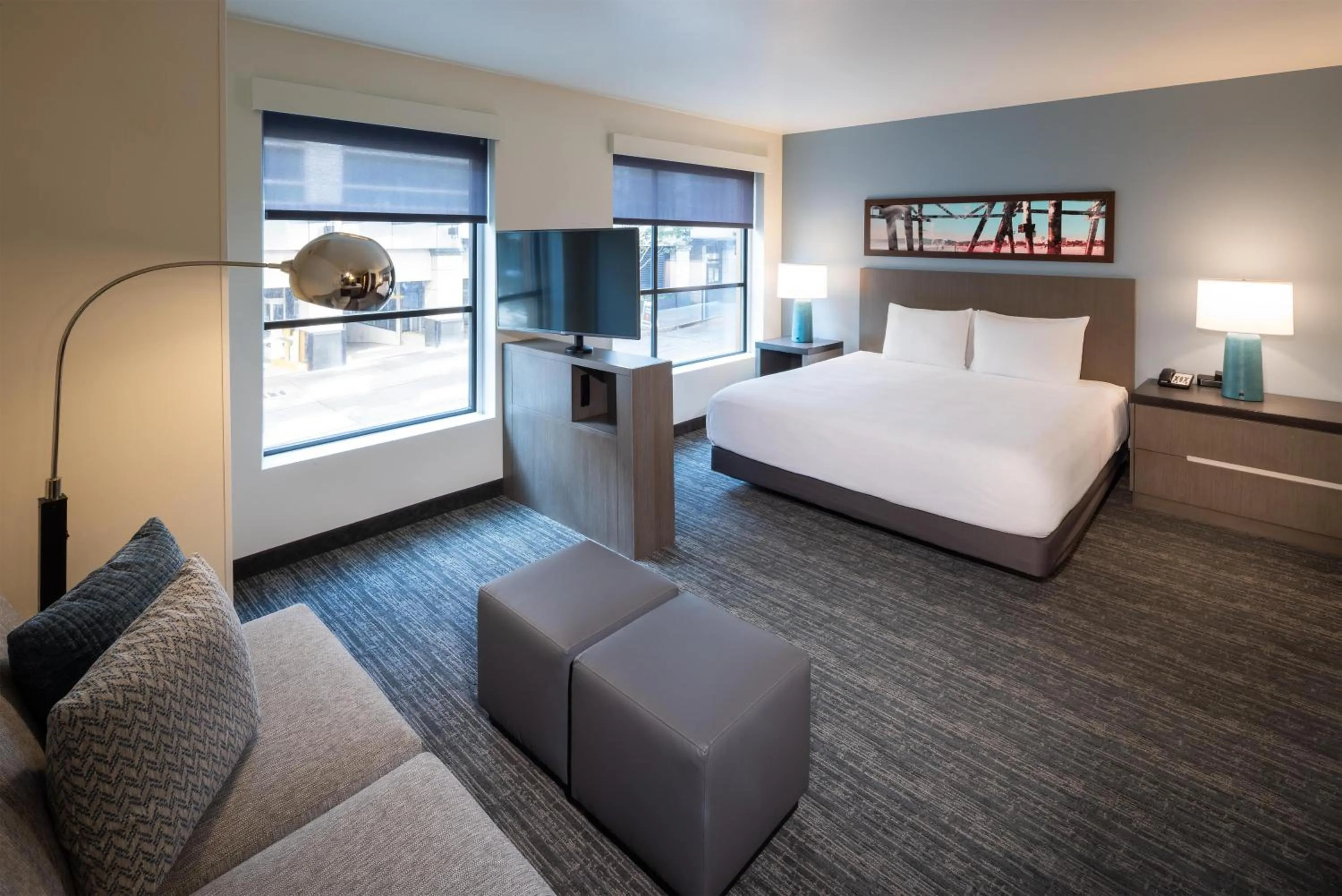 Bedroom, Bed in Hyatt House Seattle Downtown