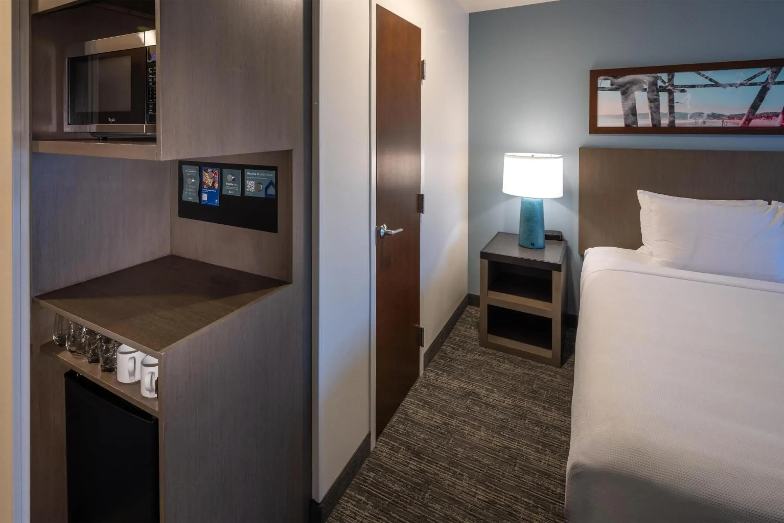 Photo of the whole room, Bed in Hyatt House Seattle Downtown Photo of the whole room, Bed in Hyatt House Seattle Downtown