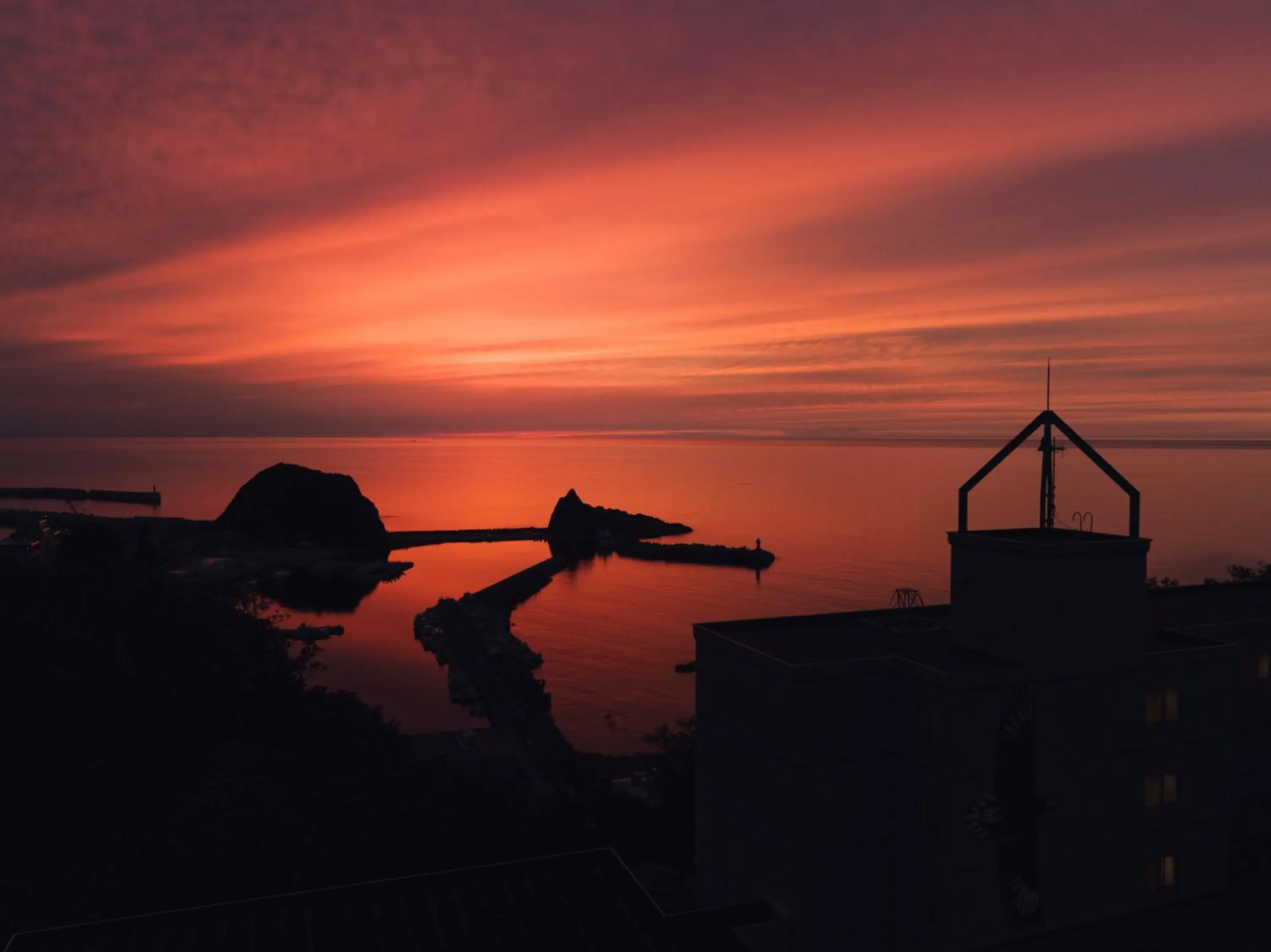 Property building in Shiretoko Yuhi No Ataruie Onsen Hostel Property building in Shiretoko Yuhi No Ataruie Onsen Hostel