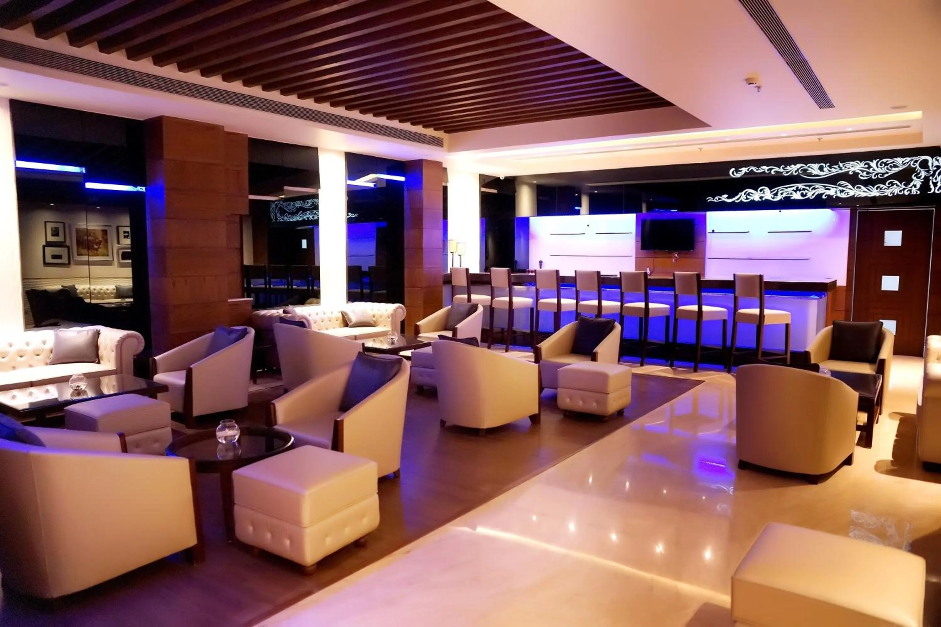 Lounge or bar in Sarovar Portico- Jalandhar