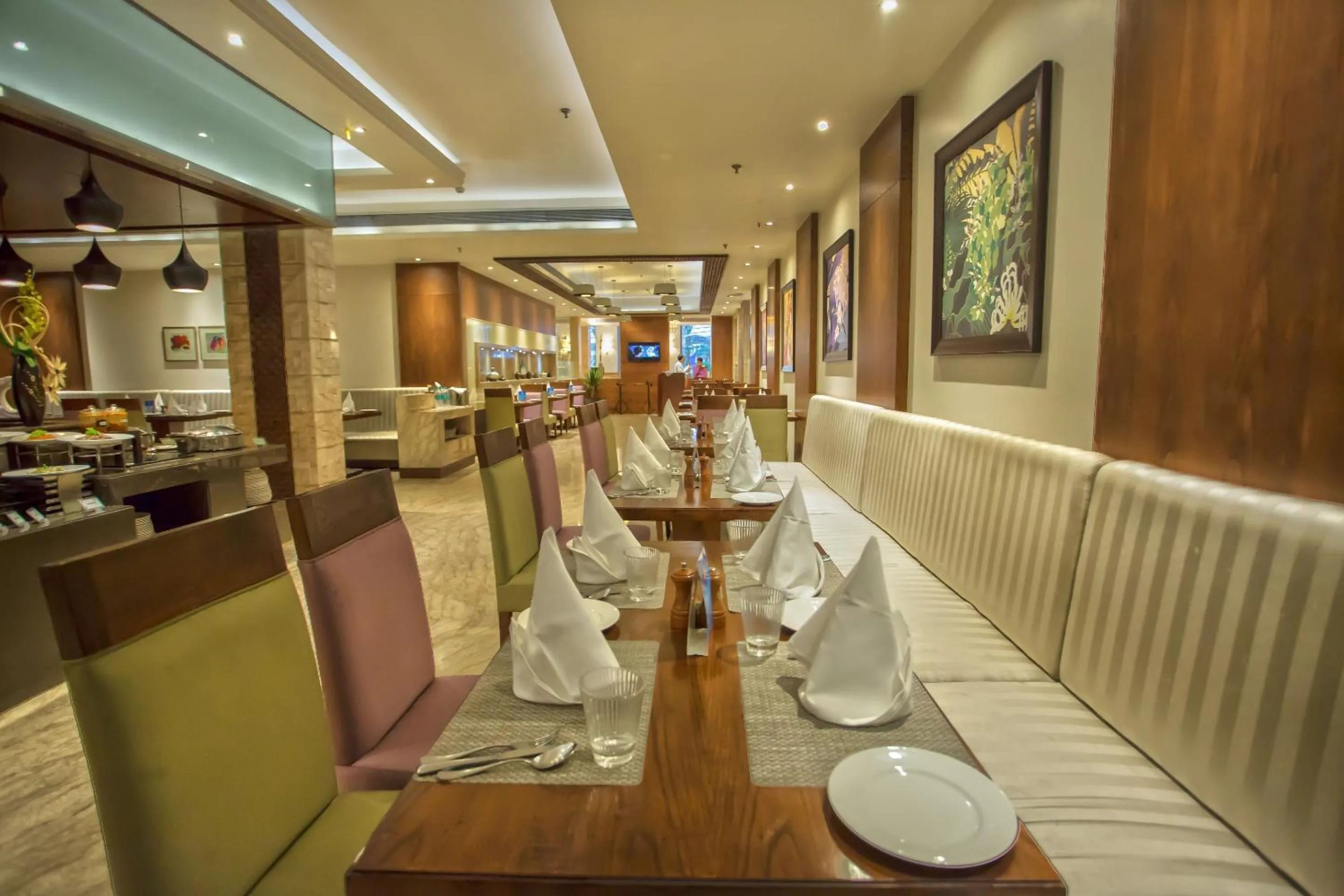 Restaurant/places to eat in Sarovar Portico- Jalandhar