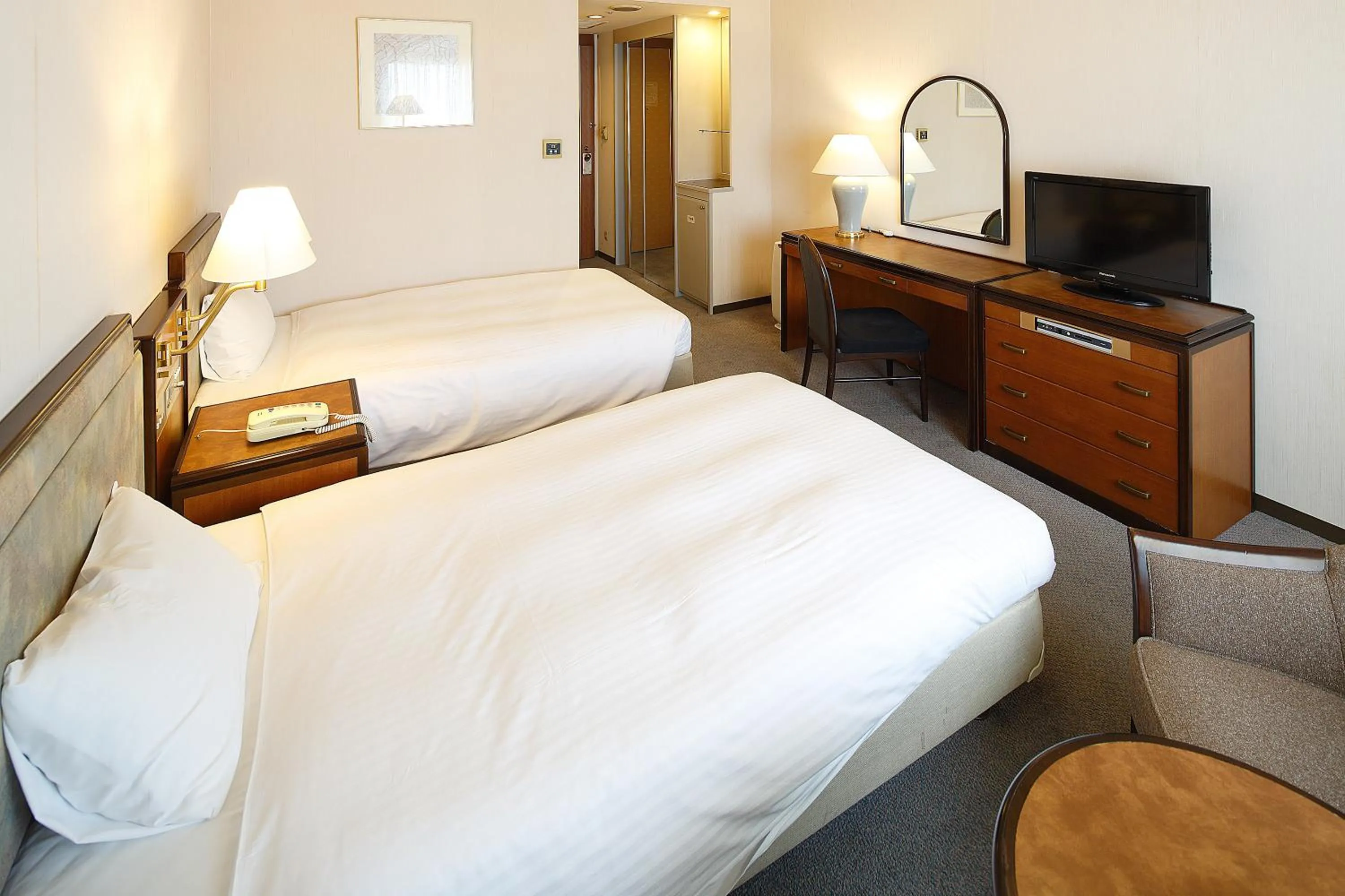 Photo of the whole room, Bed in Hotel New Omi