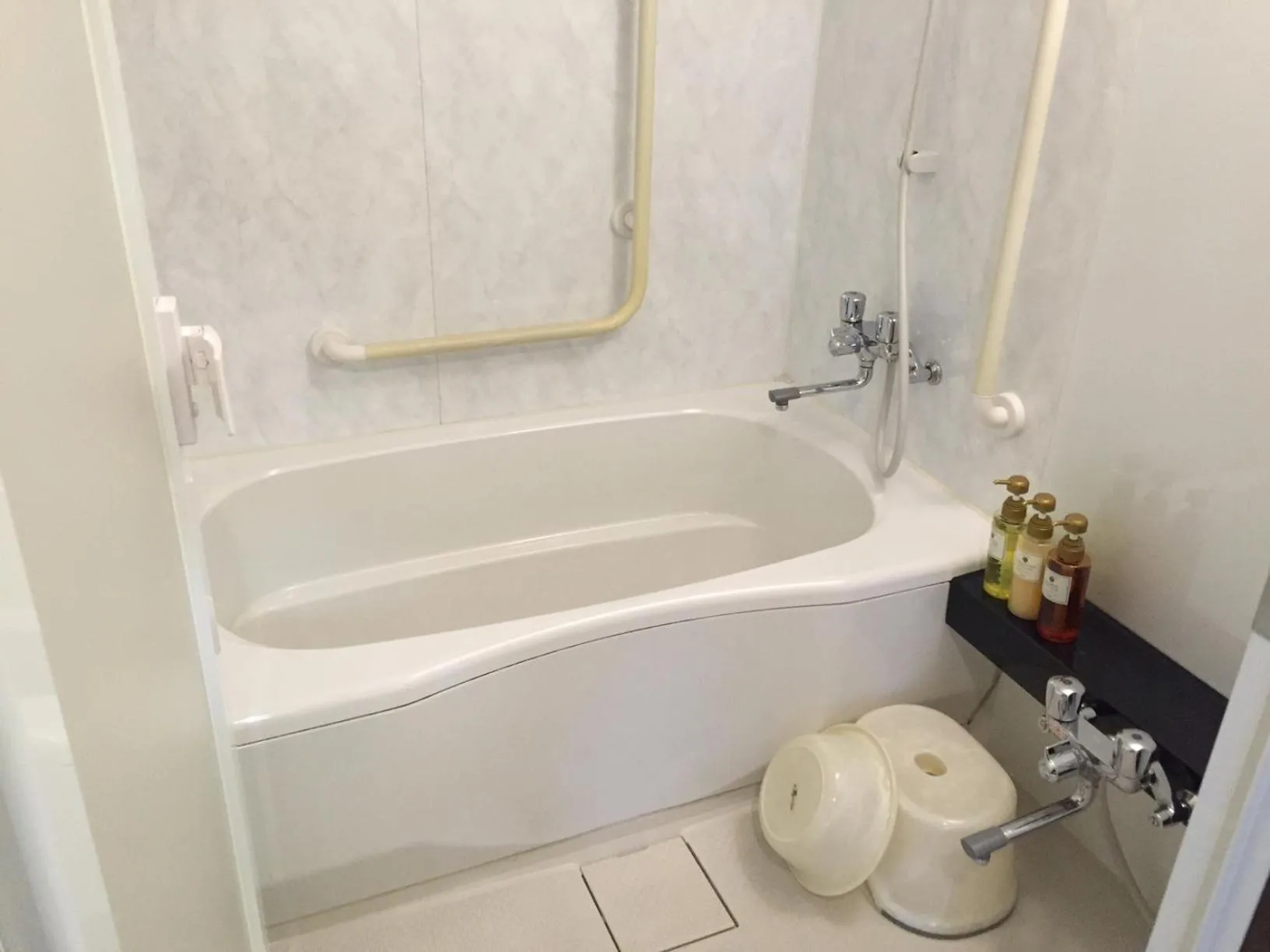 Bathroom in Hotel New Omi