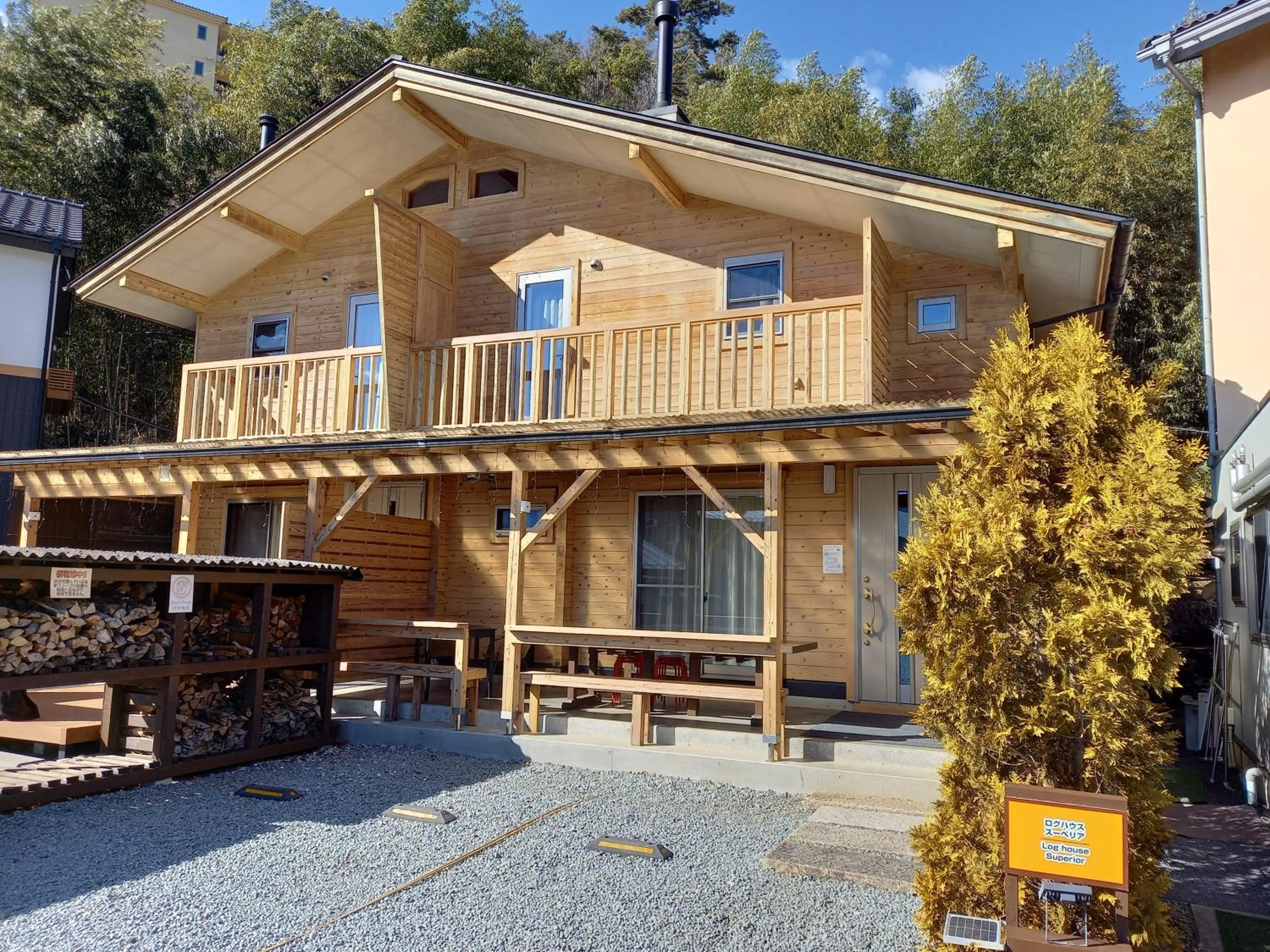 Property building in Villa Orange Cabin