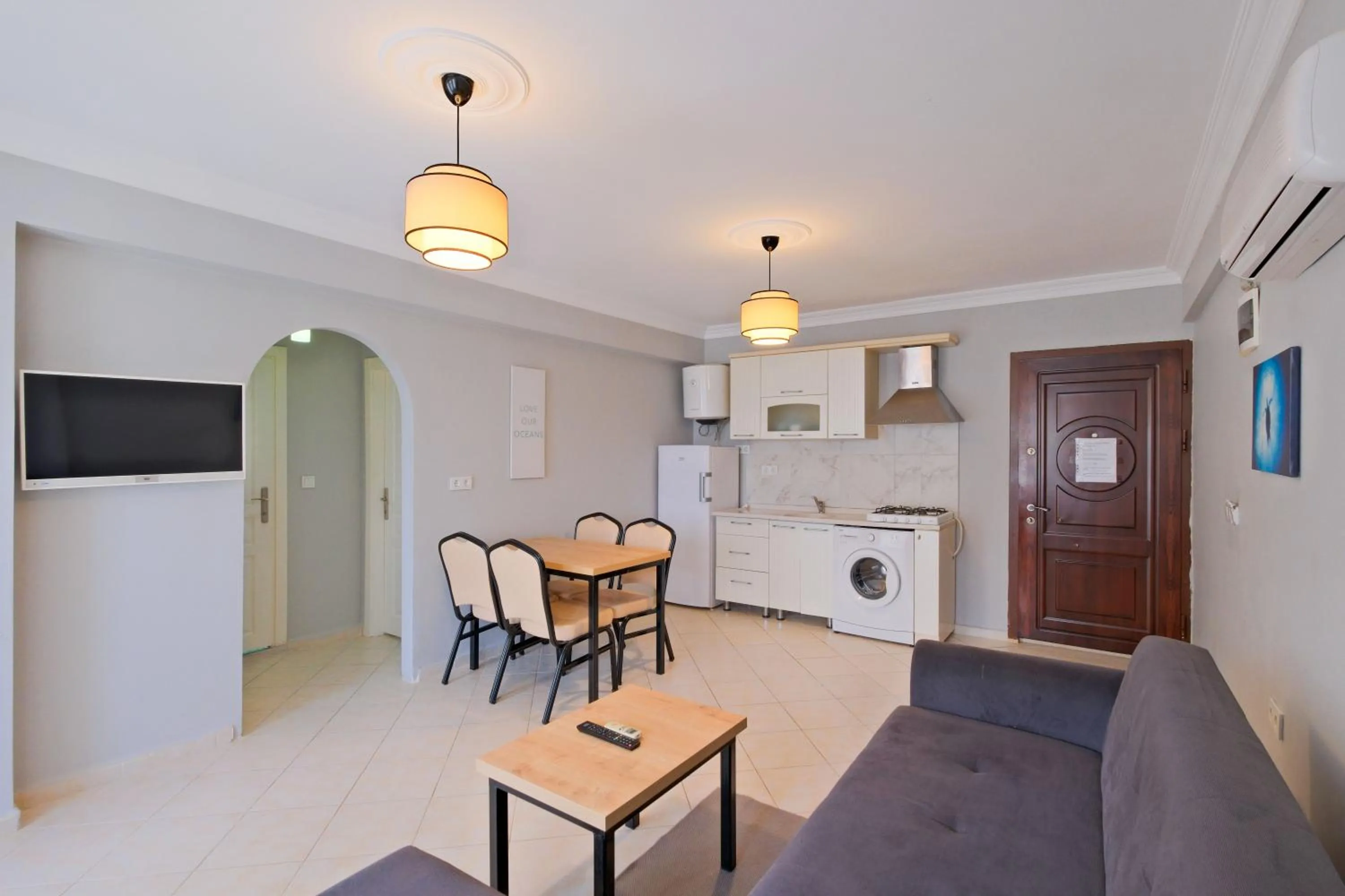 TV and multimedia in Gold Lion Apart Hotel