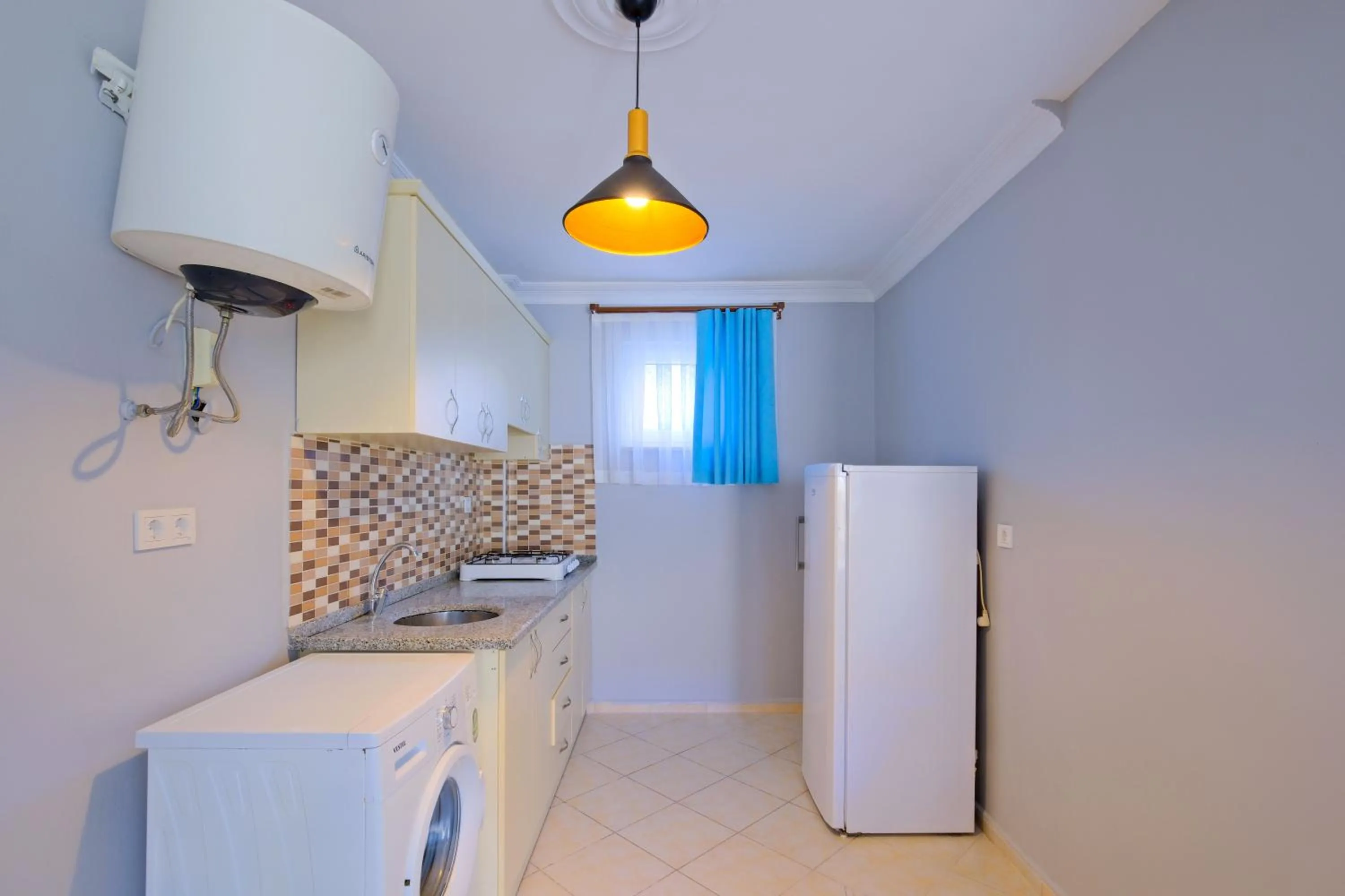 Kitchen or kitchenette in Gold Lion Apart Hotel