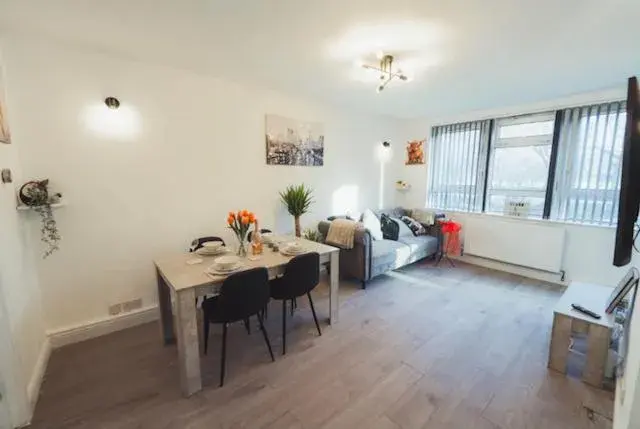 1 Bed-Park View-Balcony-WiFi-Pet Friendly 1 Bed-Park View-Balcony-WiFi-Pet Friendly