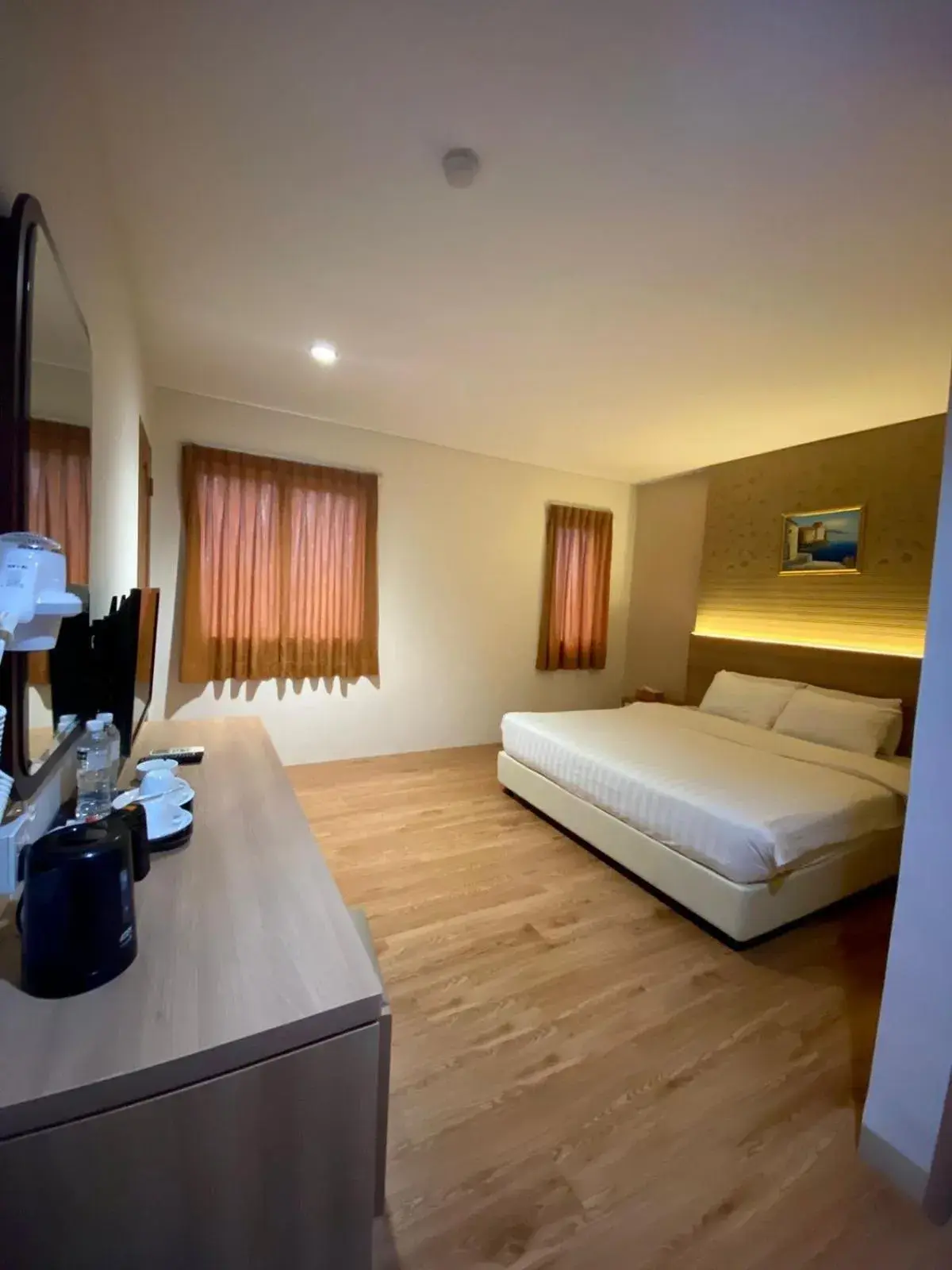 Deluxe Double Room in Lovina Inn - Nagoya Batam Deluxe Double Room in Lovina Inn - Nagoya Batam