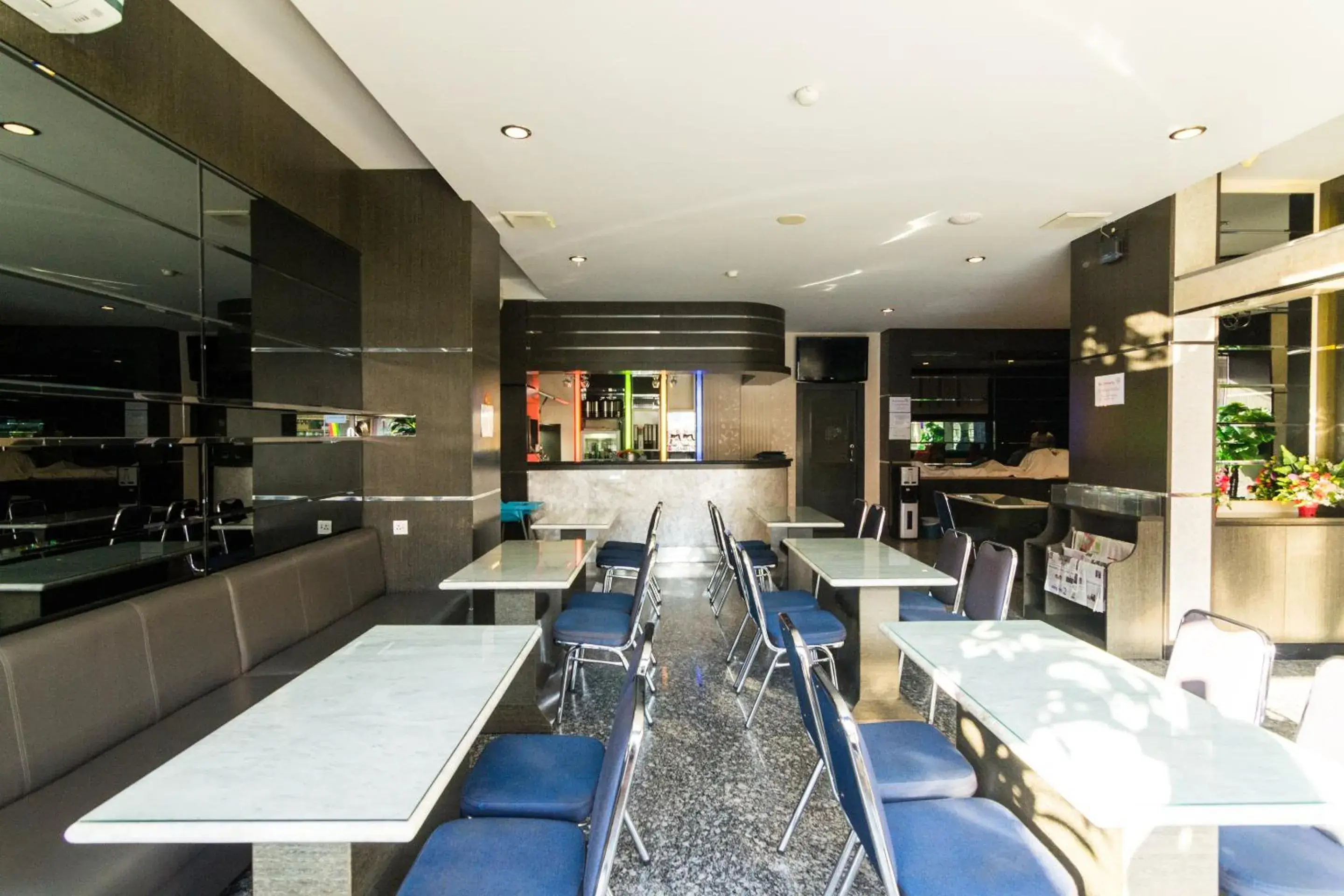 Restaurant/places to eat in Lovina Inn - Nagoya Batam Restaurant/places to eat in Lovina Inn - Nagoya Batam