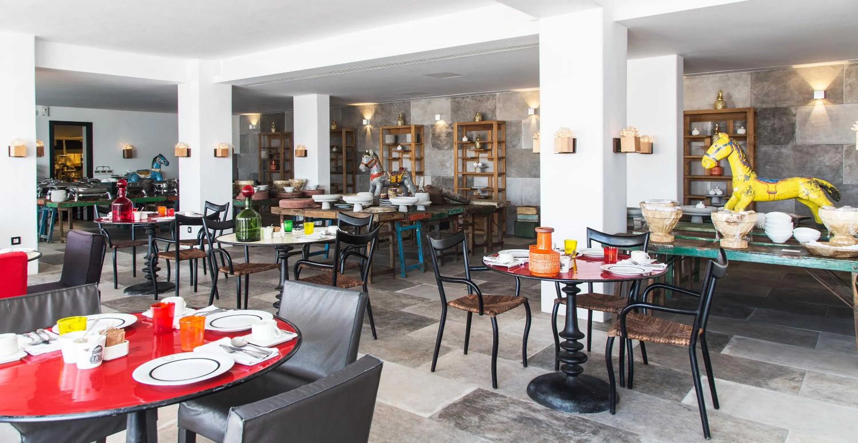 Restaurant/places to eat in Myconian Avaton, a Member of Design Hotels
