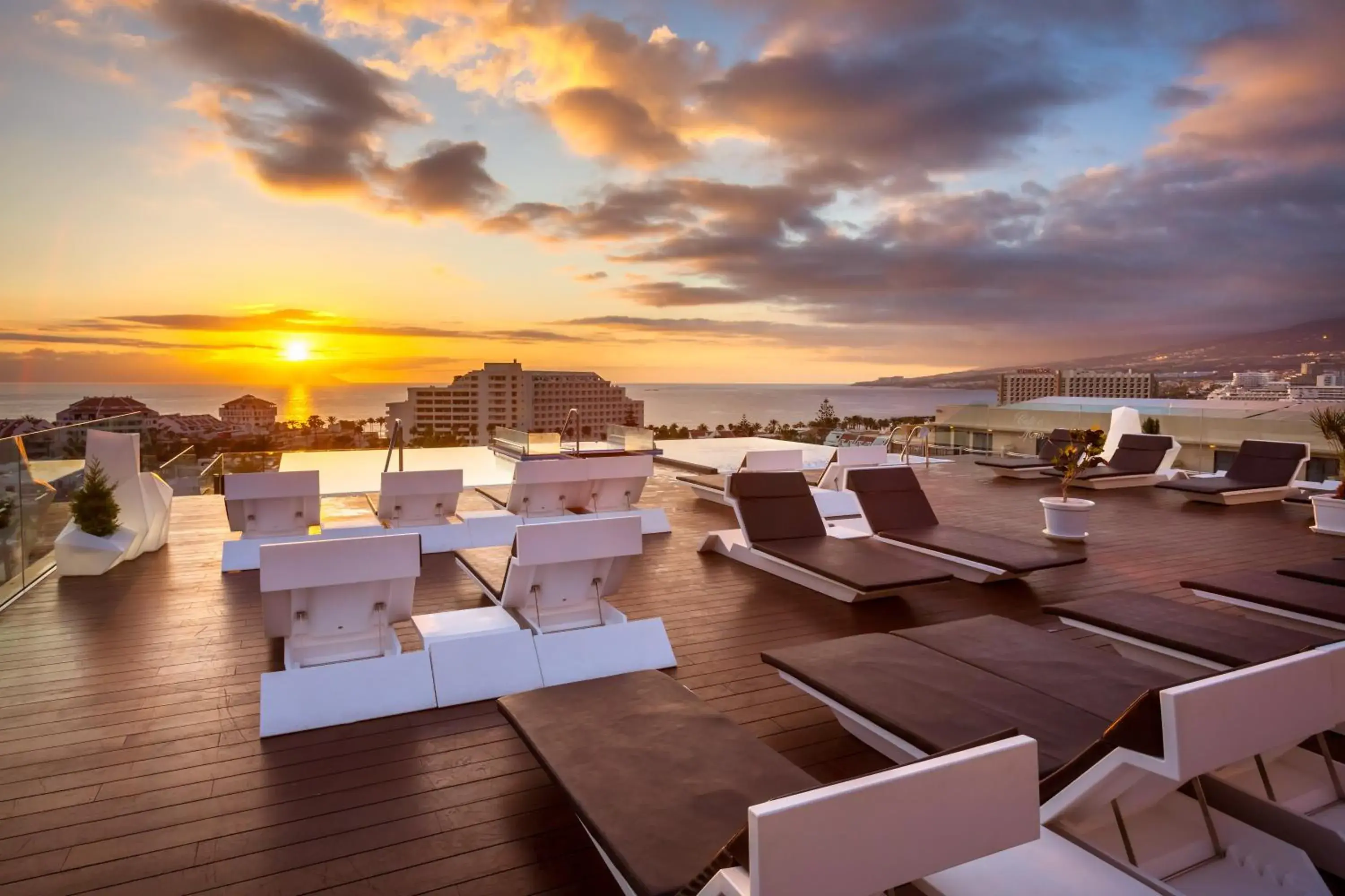 Swimming pool in Tigotan Lovers & Friends Playa de las Americas - Adults Only (+18) Swimming pool in Tigotan Lovers & Friends Playa de las Americas - Adults Only (+18)