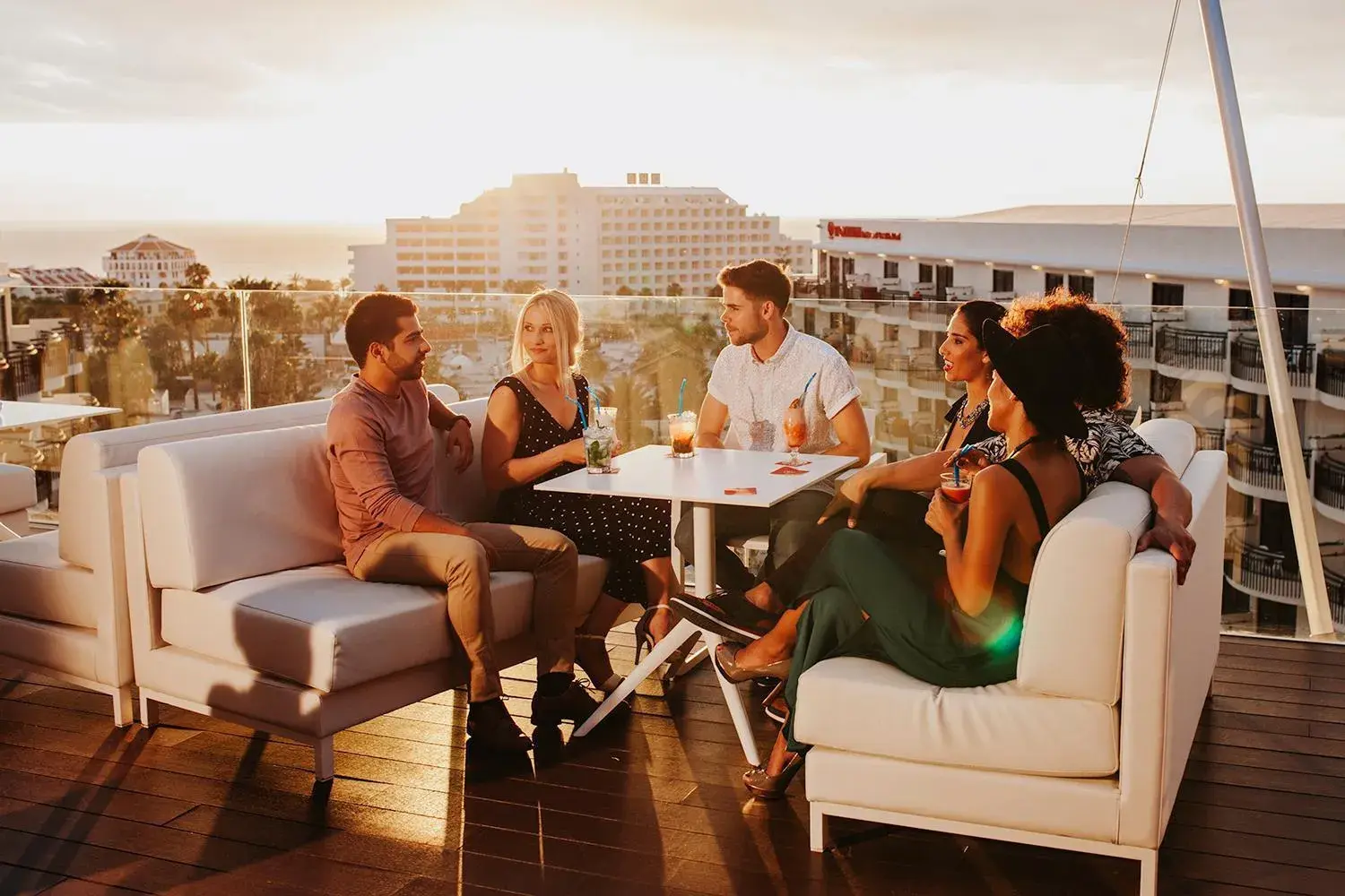 People in Tigotan Lovers & Friends Playa de las Americas - Adults Only (+18) People in Tigotan Lovers & Friends Playa de las Americas - Adults Only (+18)