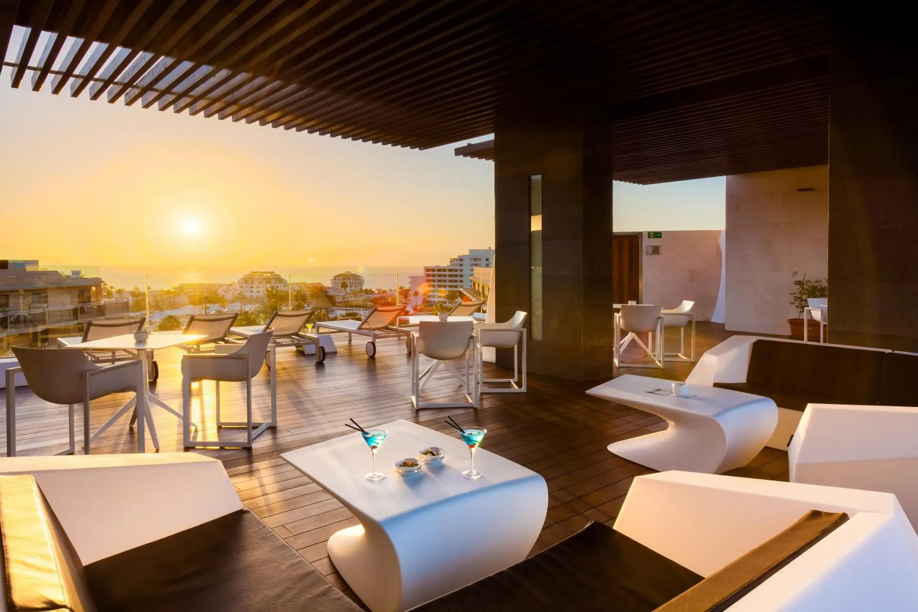 Lounge or bar in Tigotan Lovers & Friends Playa de las Americas - Adults Only (+18) Lounge or bar in Tigotan Lovers & Friends Playa de las Americas - Adults Only (+18)