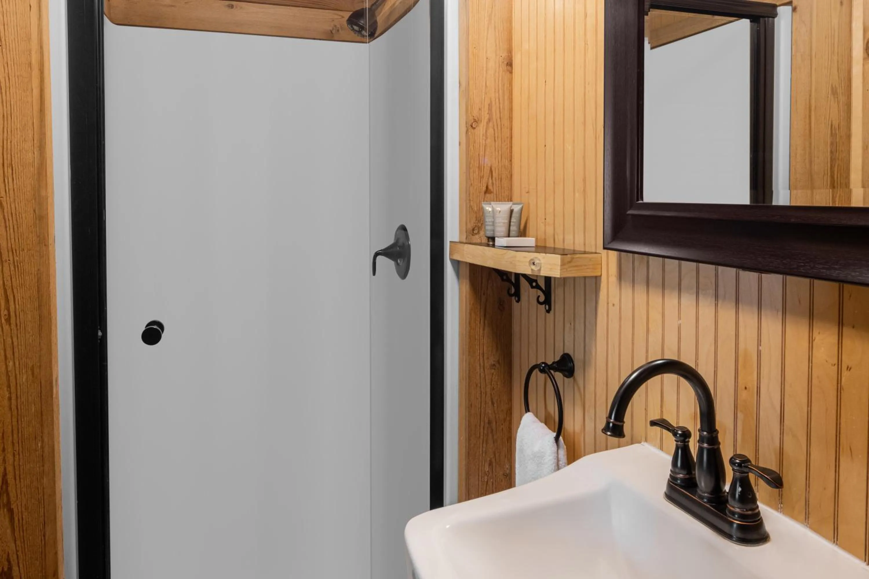 Bathroom in Sun Outdoors Arches Gateway