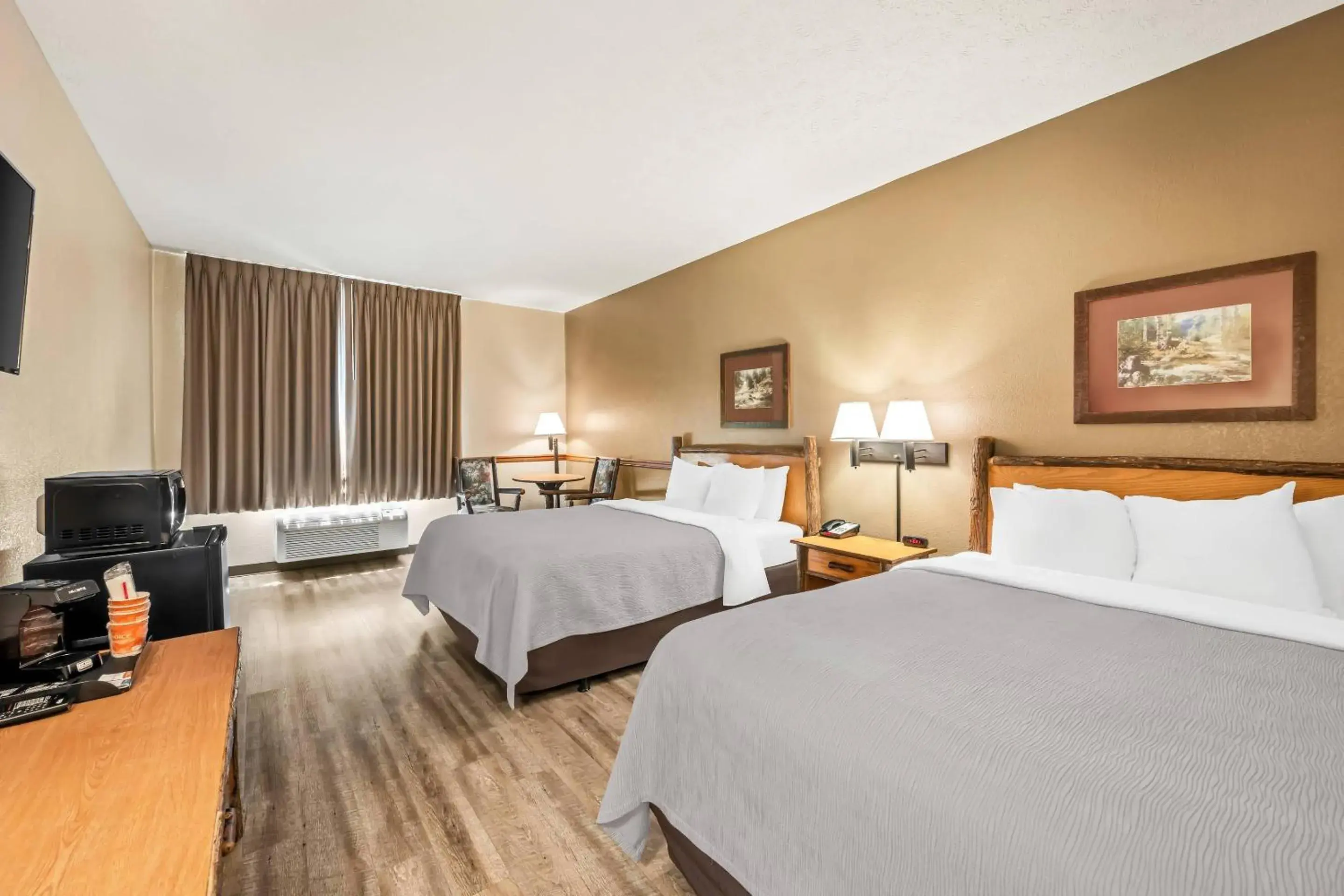 Bedroom, Bed in Quality Inn & Suites Big Stone Gap Bedroom, Bed in Quality Inn & Suites Big Stone Gap