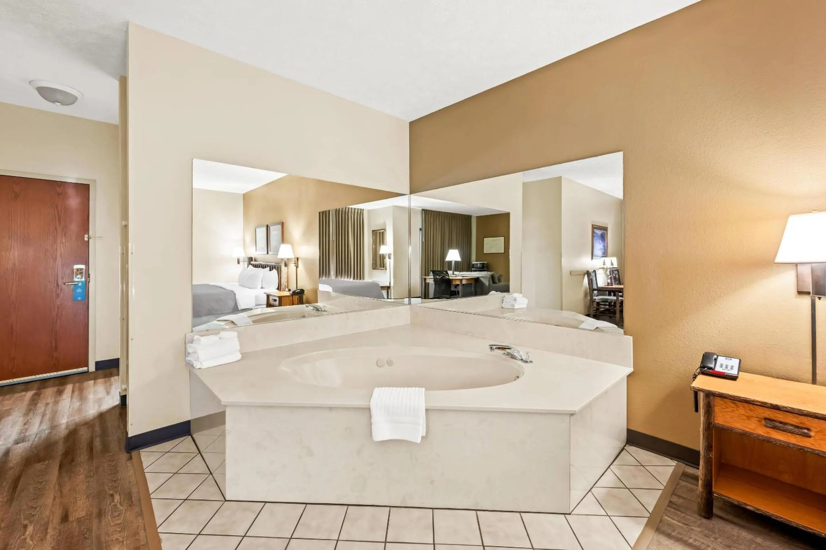 Bedroom in Quality Inn & Suites Big Stone Gap