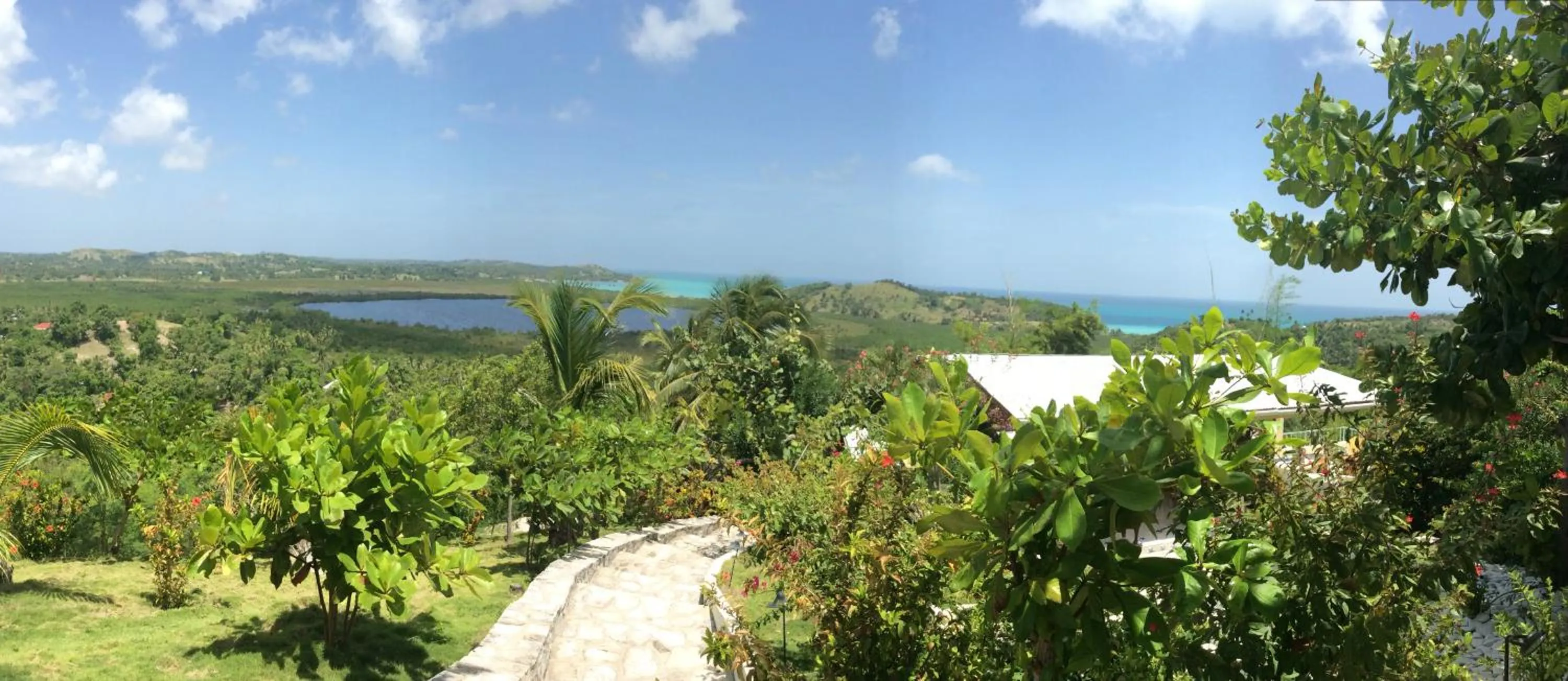 Lake view in Suites la Colline