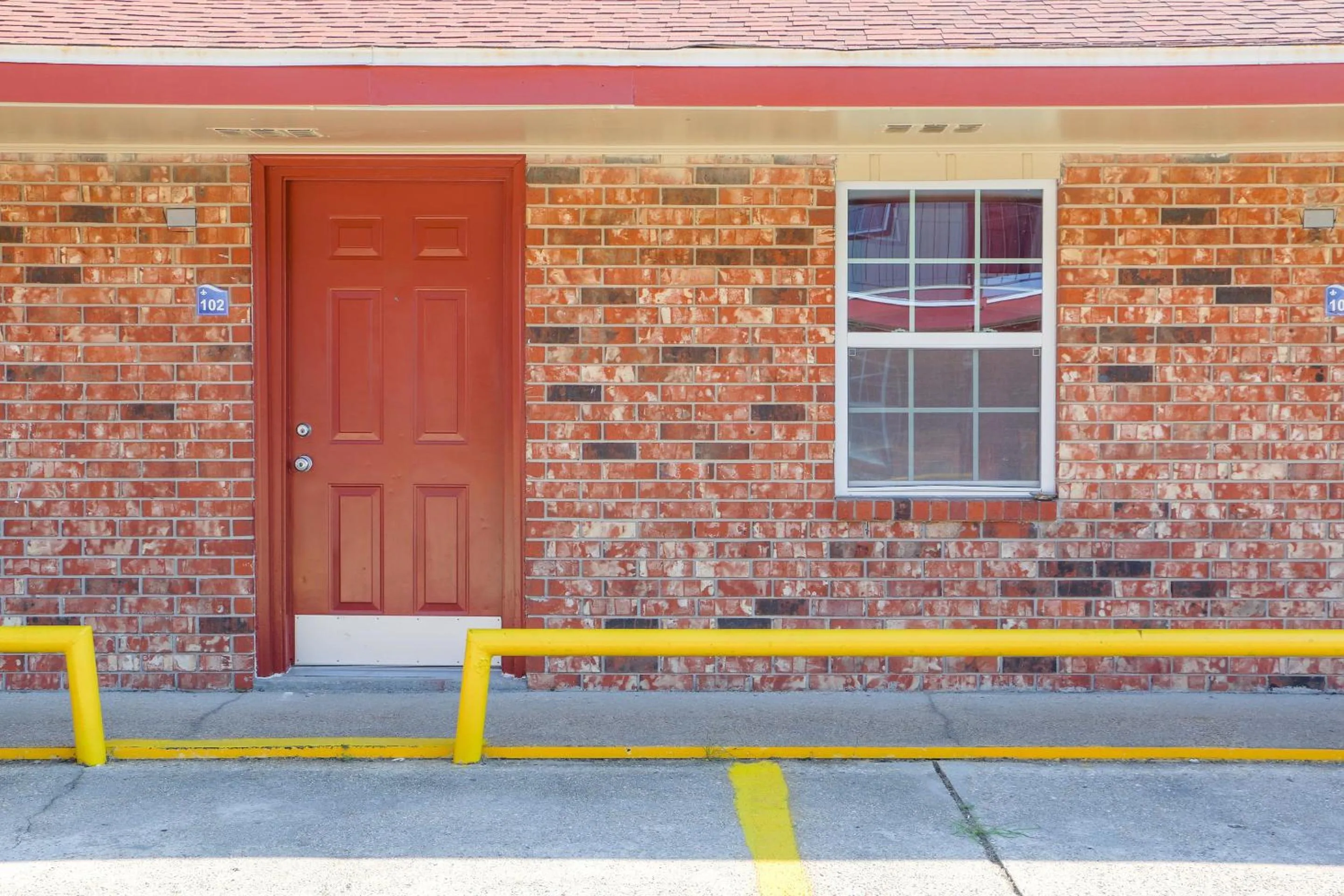 Facade/entrance in Economy Inn By OYO Lockport near Houma