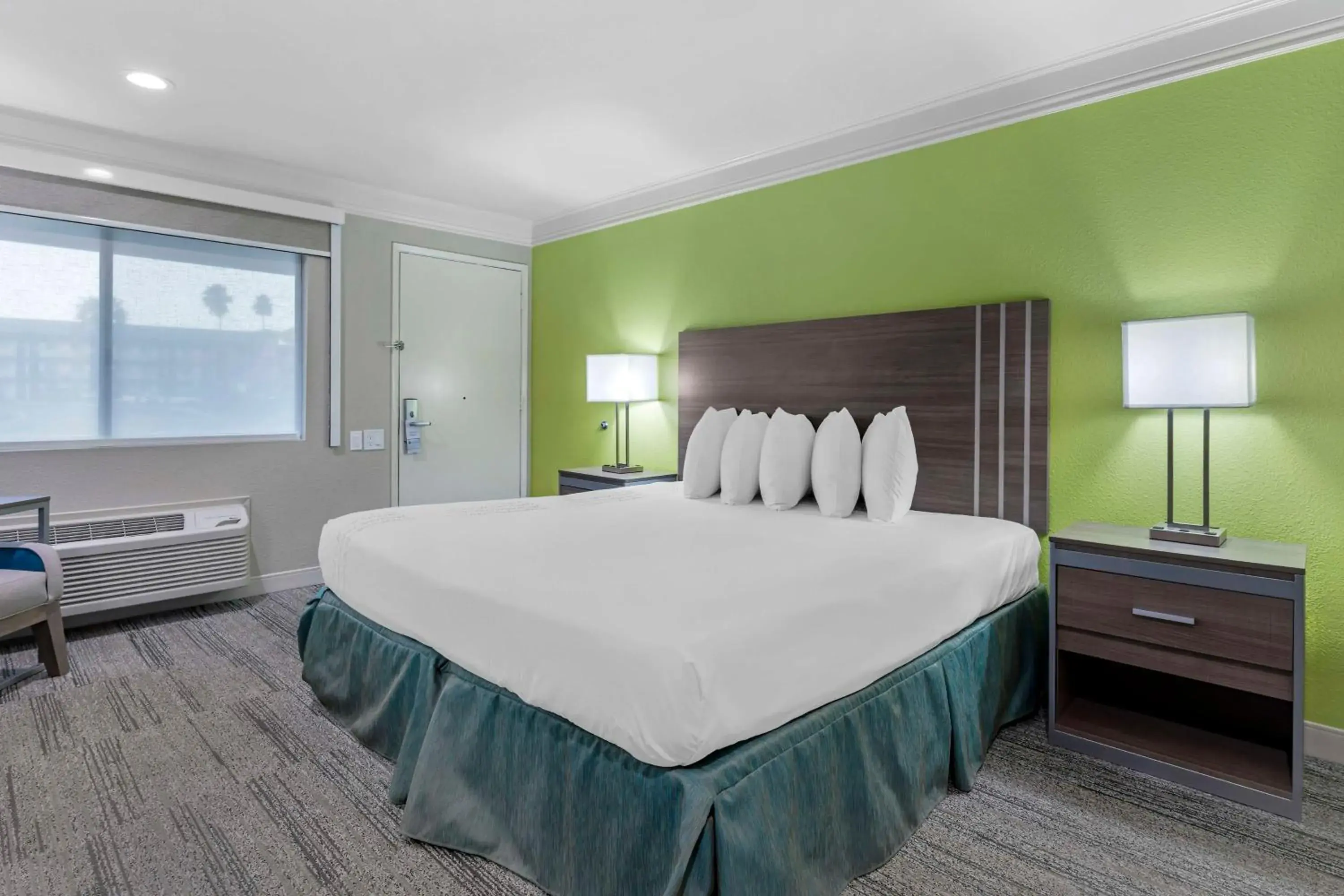 Bedroom, Bed in Best Western Cordelia Inn Bedroom, Bed in Best Western Cordelia Inn