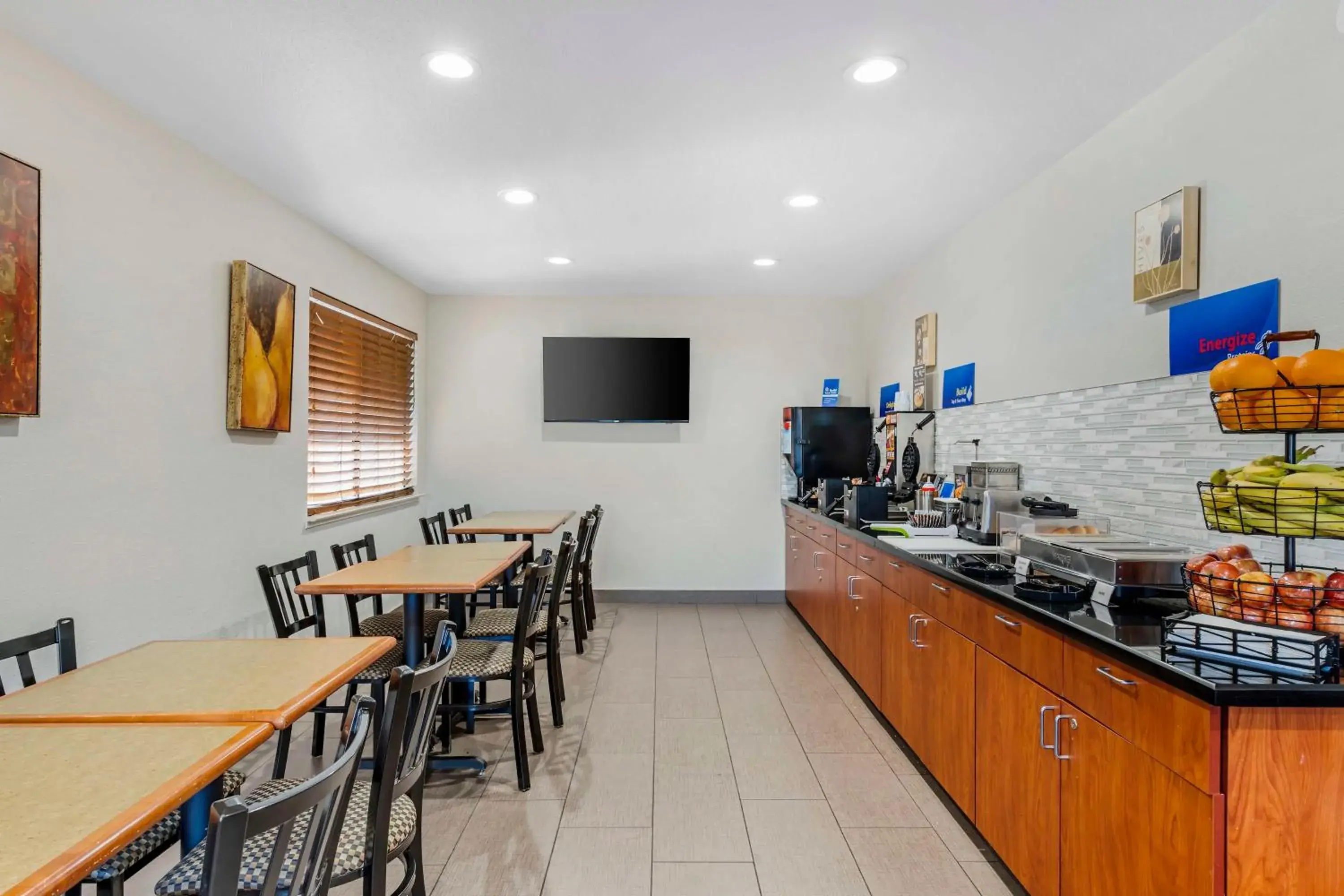 Breakfast in Best Western Cordelia Inn Breakfast in Best Western Cordelia Inn