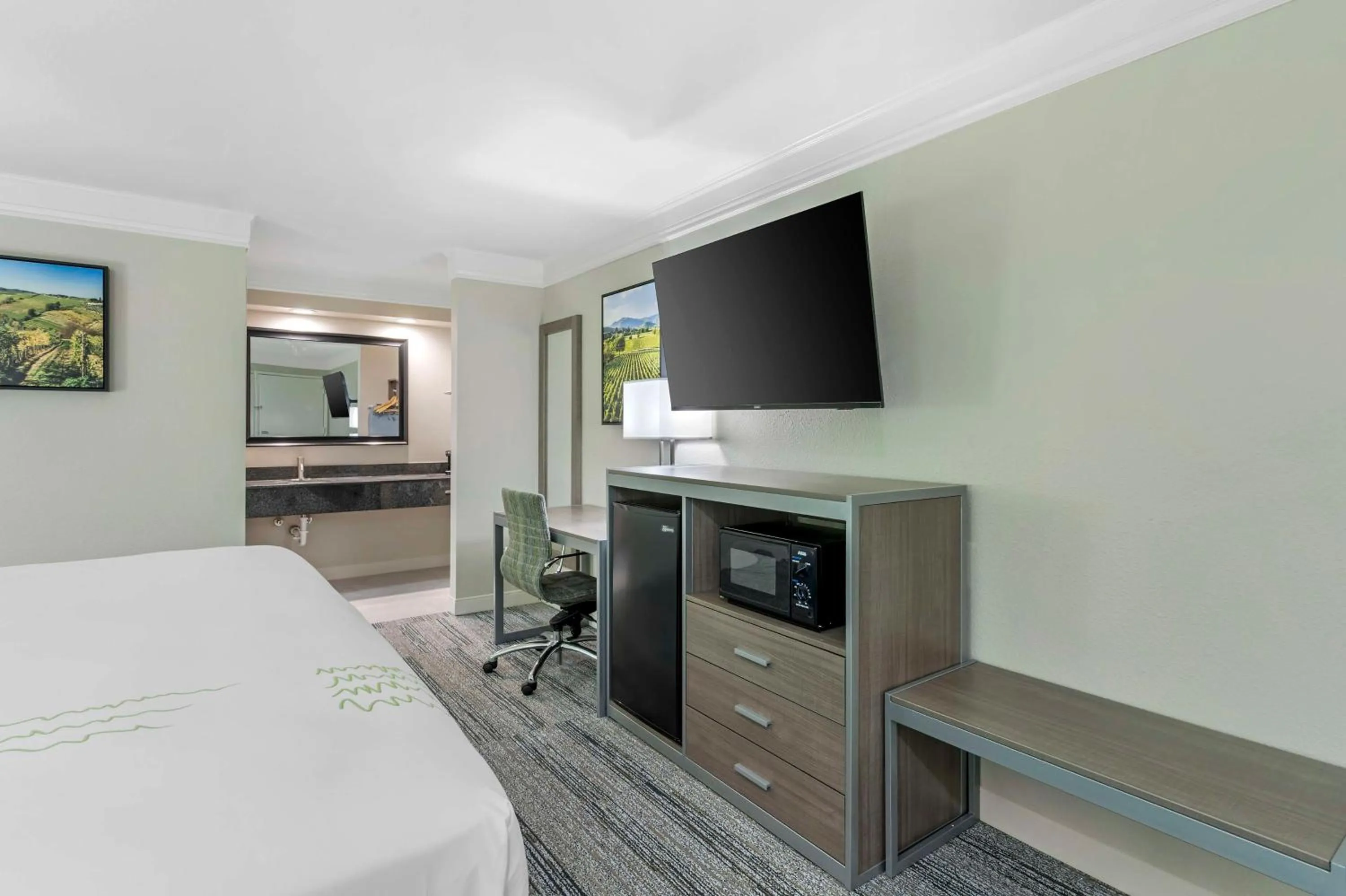 Other, Bed in Best Western Cordelia Inn