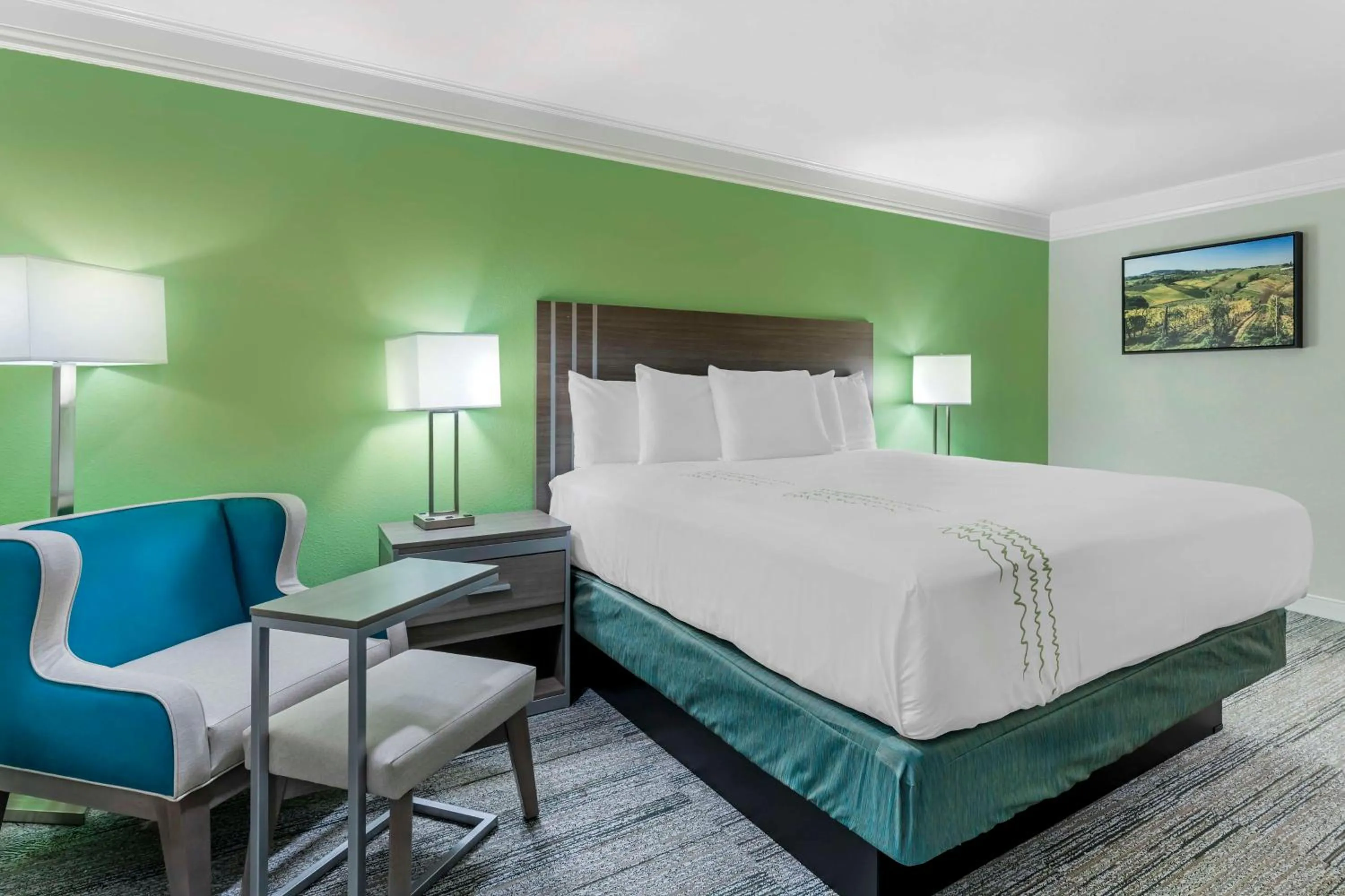 Bedroom, Bed in Best Western Cordelia Inn