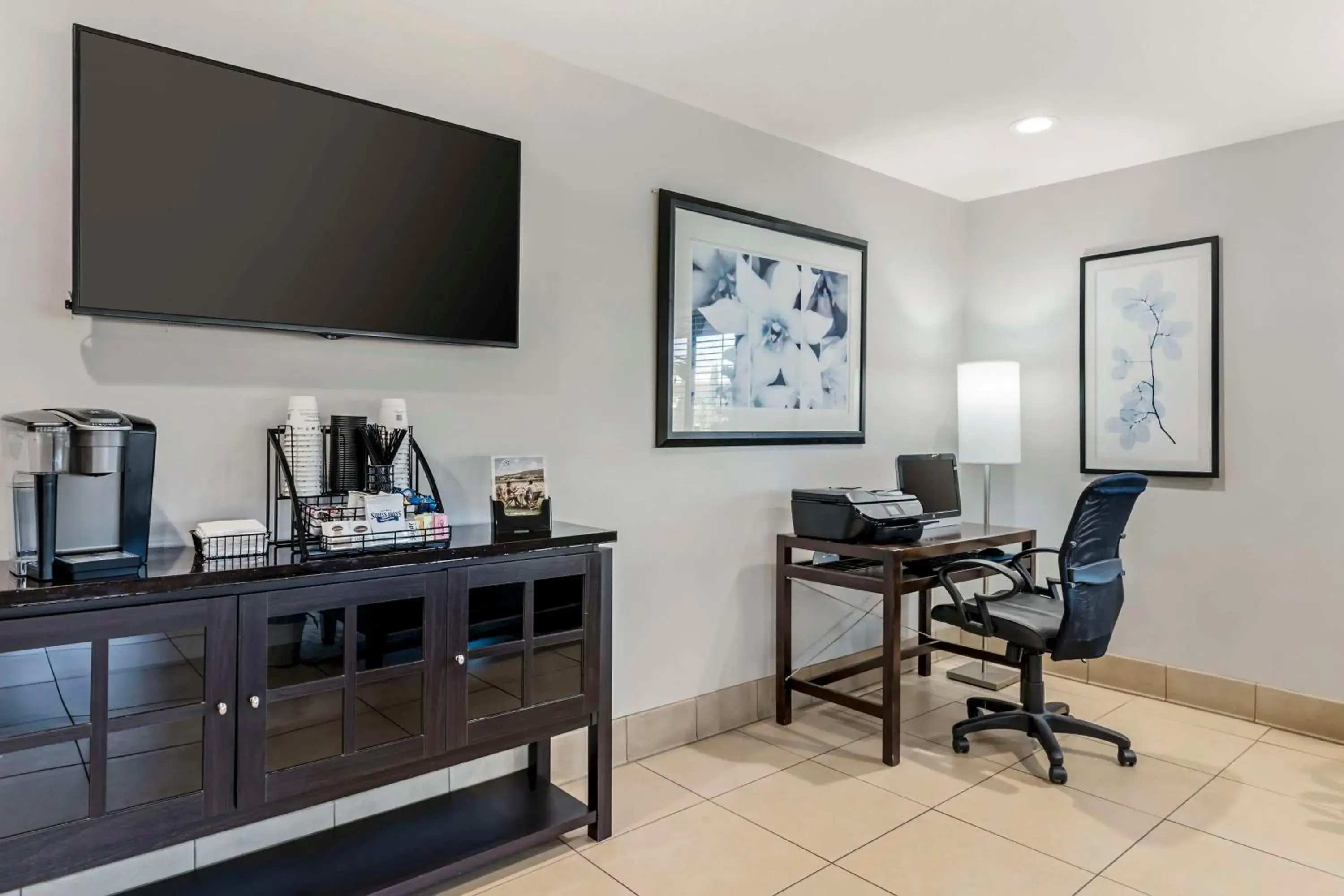 Lobby or reception in Best Western Cordelia Inn Lobby or reception in Best Western Cordelia Inn