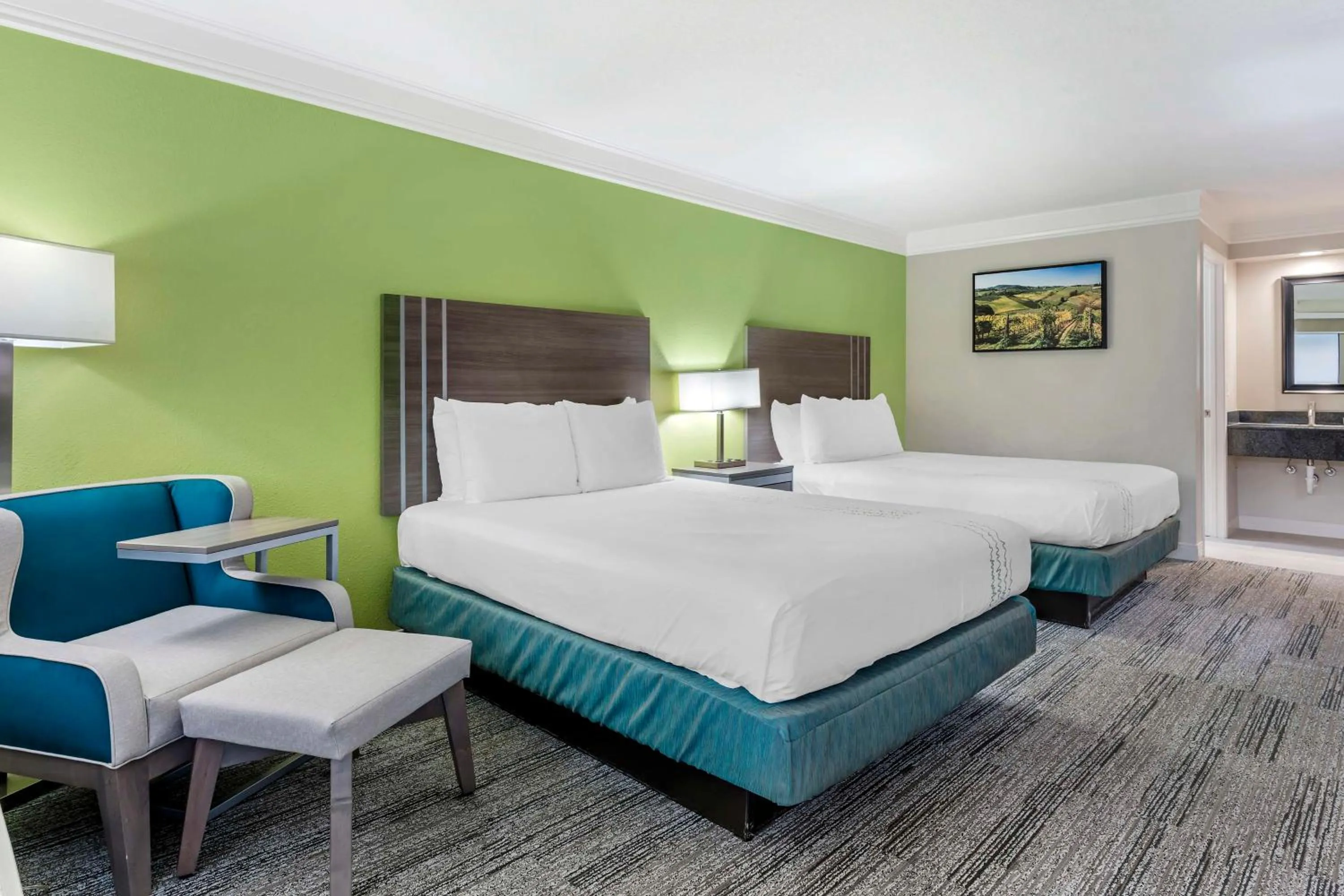 Bedroom, Bed in Best Western Cordelia Inn