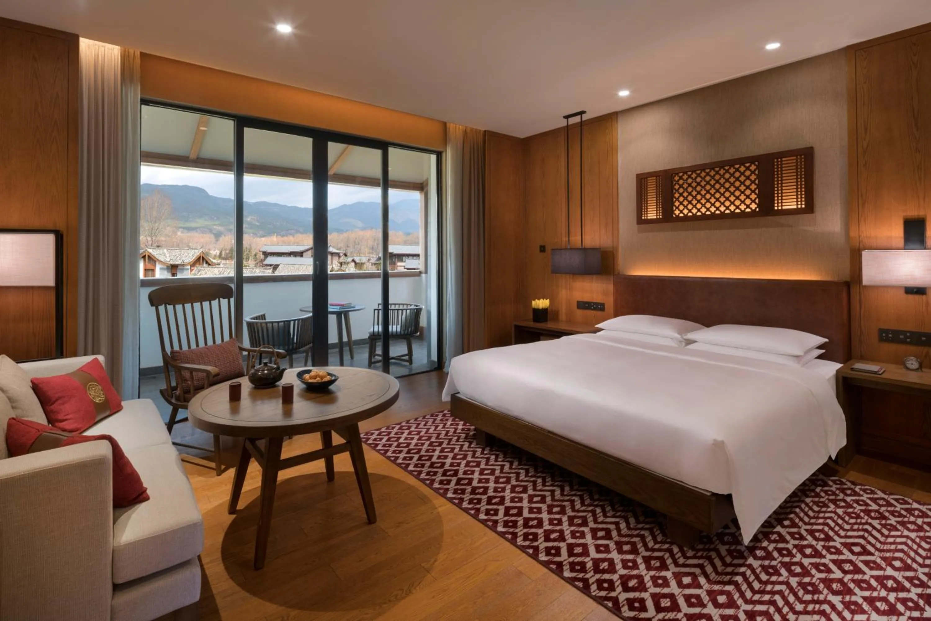 Photo of the whole room, Bed in Jinmao Purelax Lijiang, The Unbound Collection By HYATT